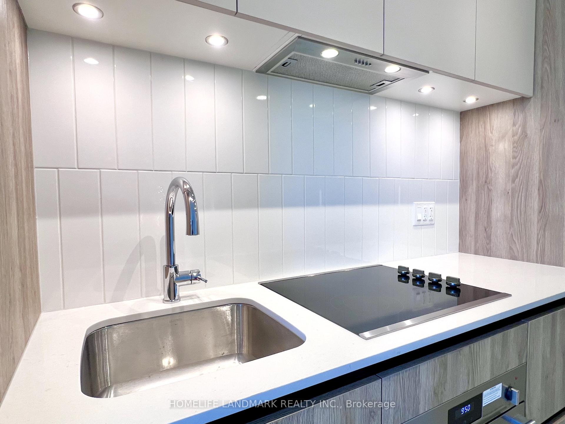 Photo 11 of Unit 605, 8 Beverley Glen Boulevard, Vaughan, Beverley Glen — HOMEH