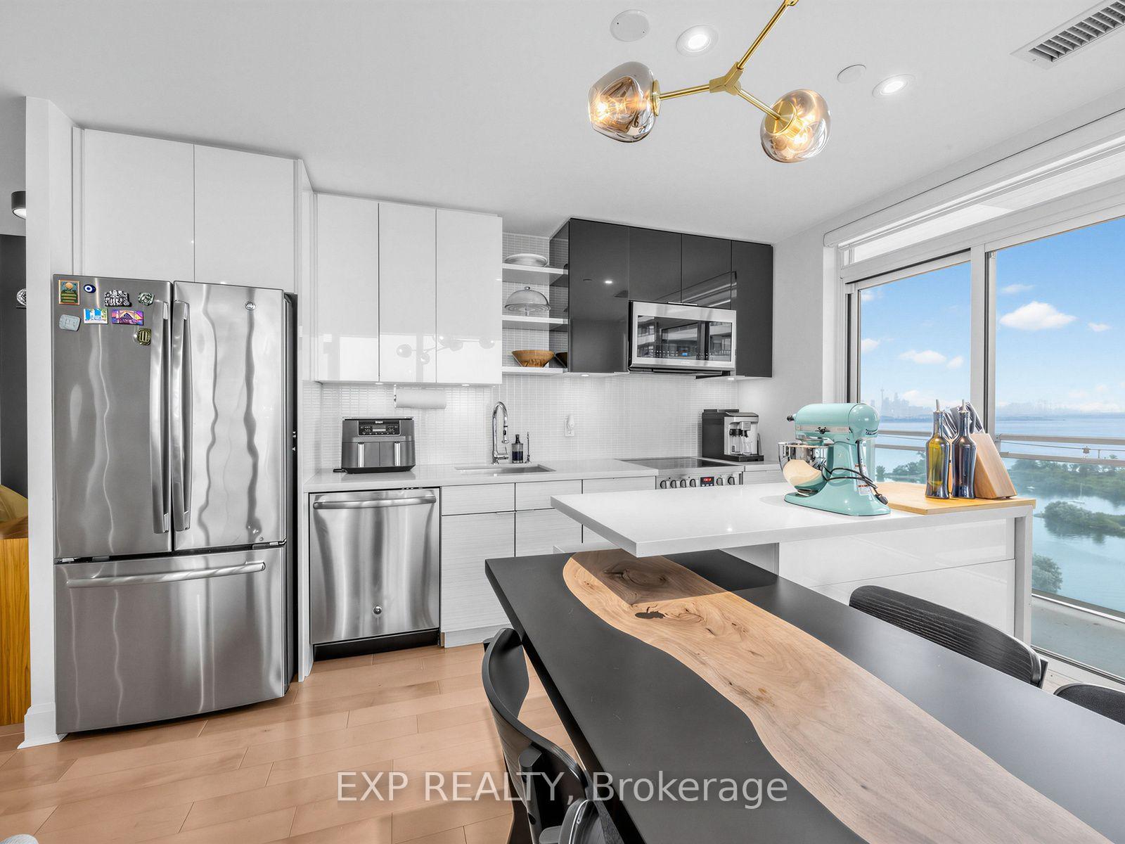 Photo 4 of Unit 1910, 33 Shore Breeze Drive, Etobicoke, Mimico — HOMEH