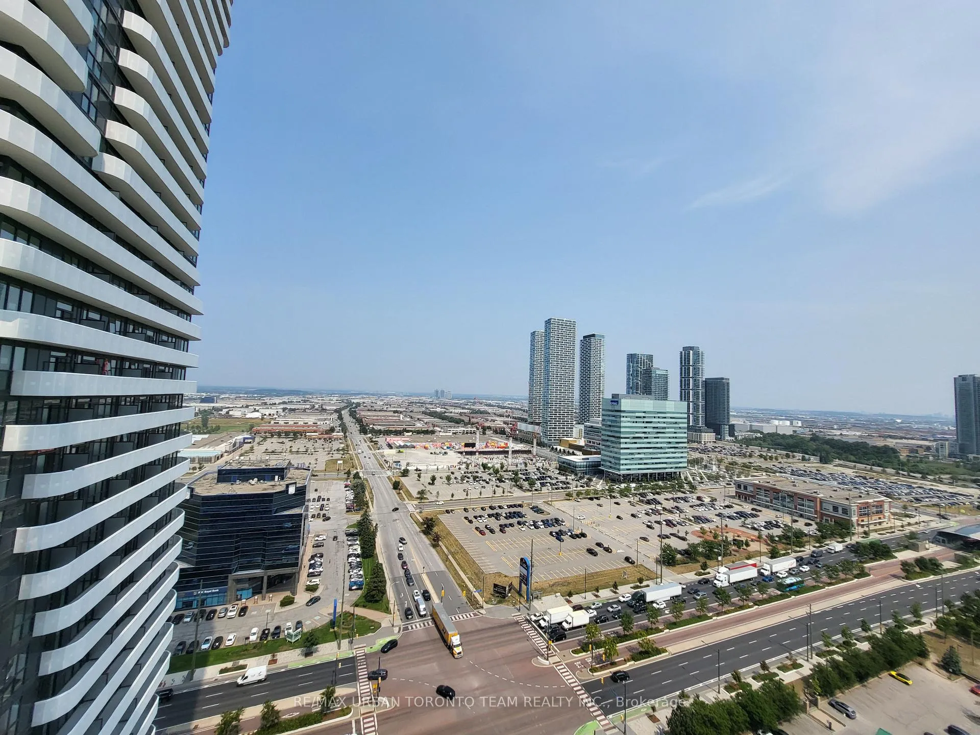 Photo 13 of Unit 2703, 28 Interchange Way, Vaughan, Vaughan Corporate Centre — HOMEH