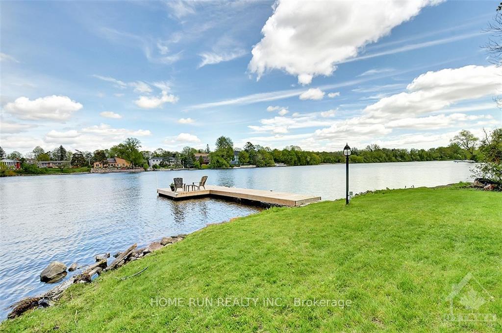 Photo 4 of 3 Winding Way, Ottawa, Barrhaven East — HOMEH