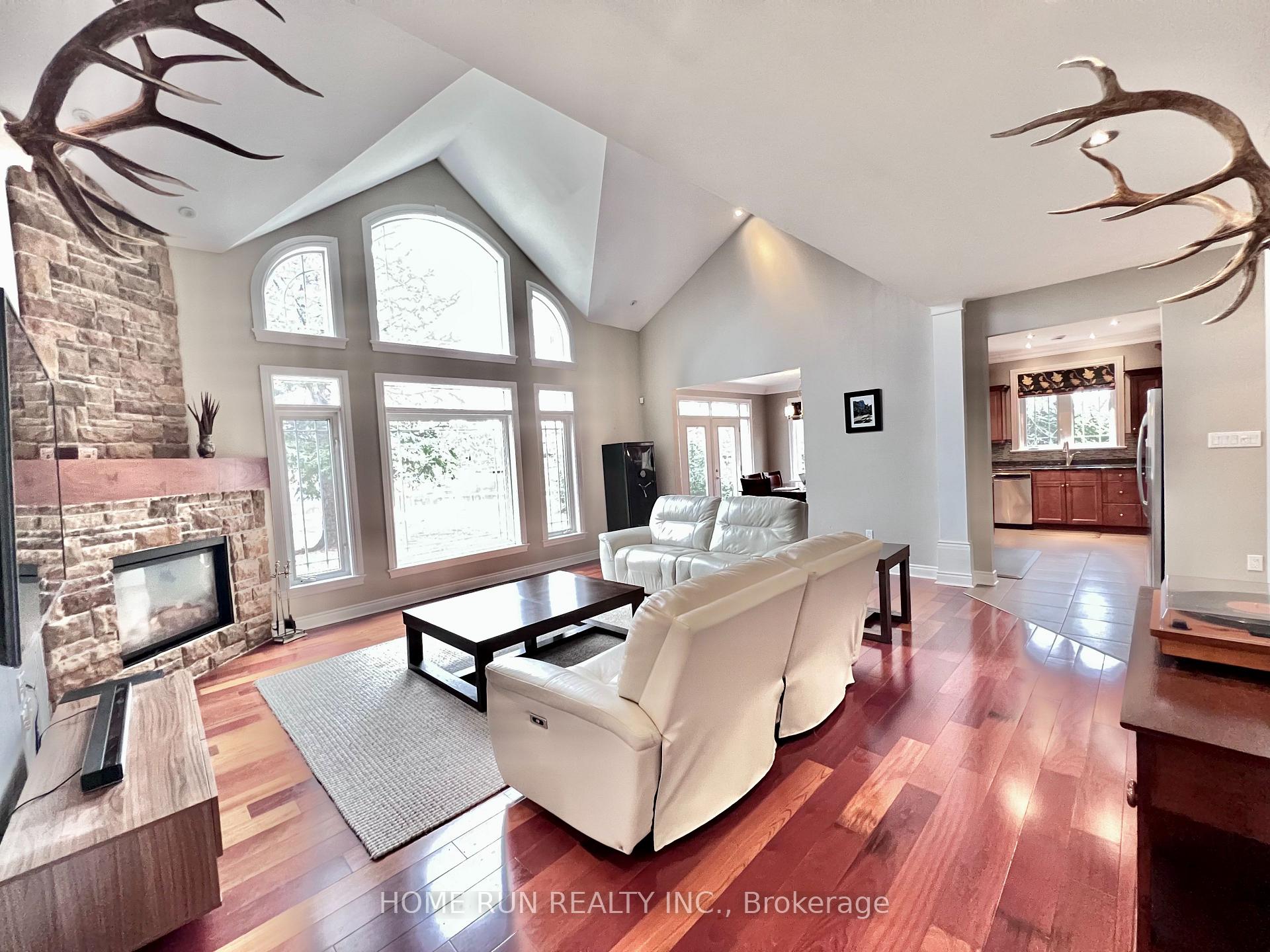 Photo 10 of 3 Winding Way, Ottawa, Barrhaven East — HOMEH