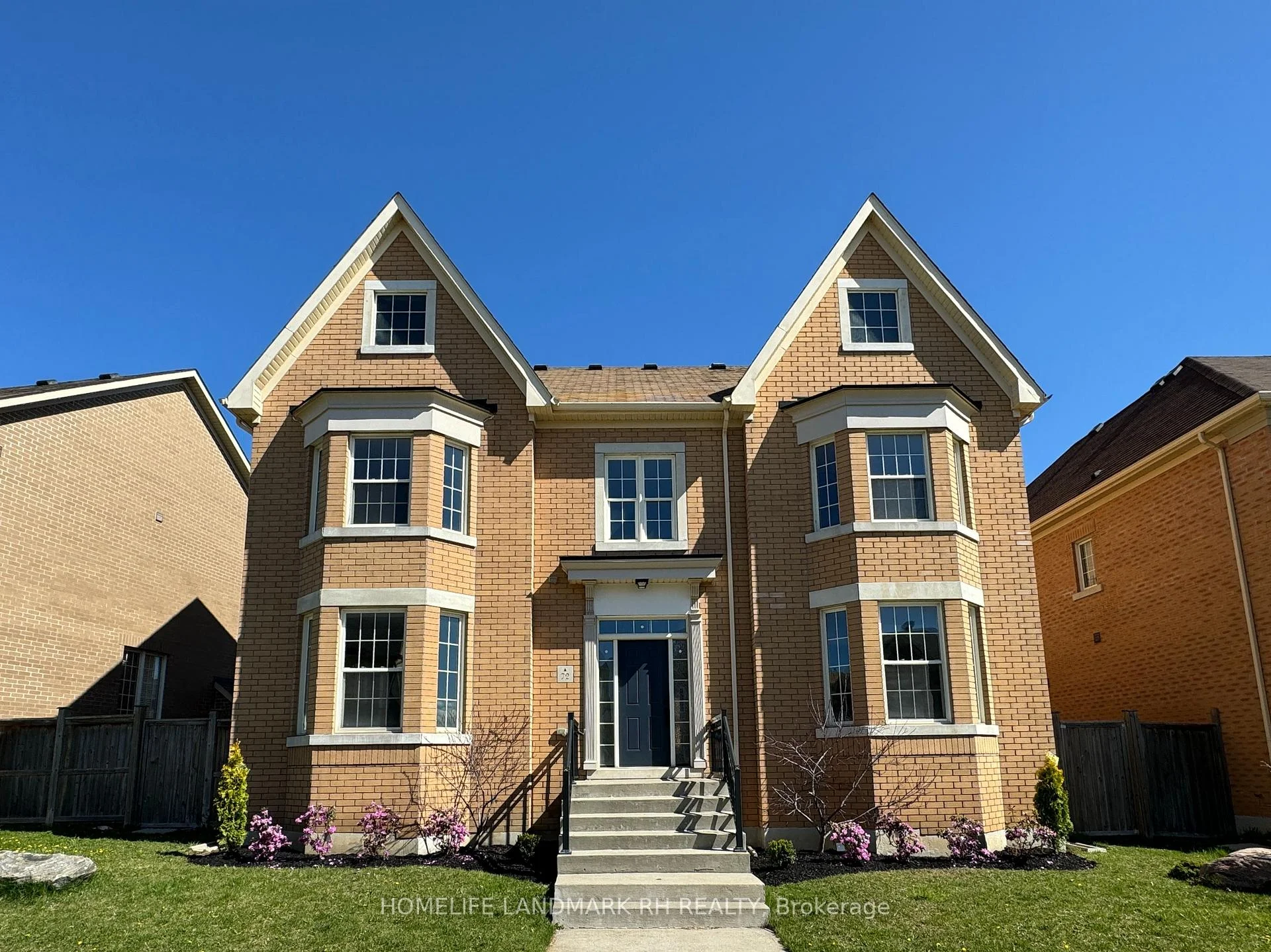 Photo 2 of 70 Murison Drive, Markham, Cathedraltown — HOMEH