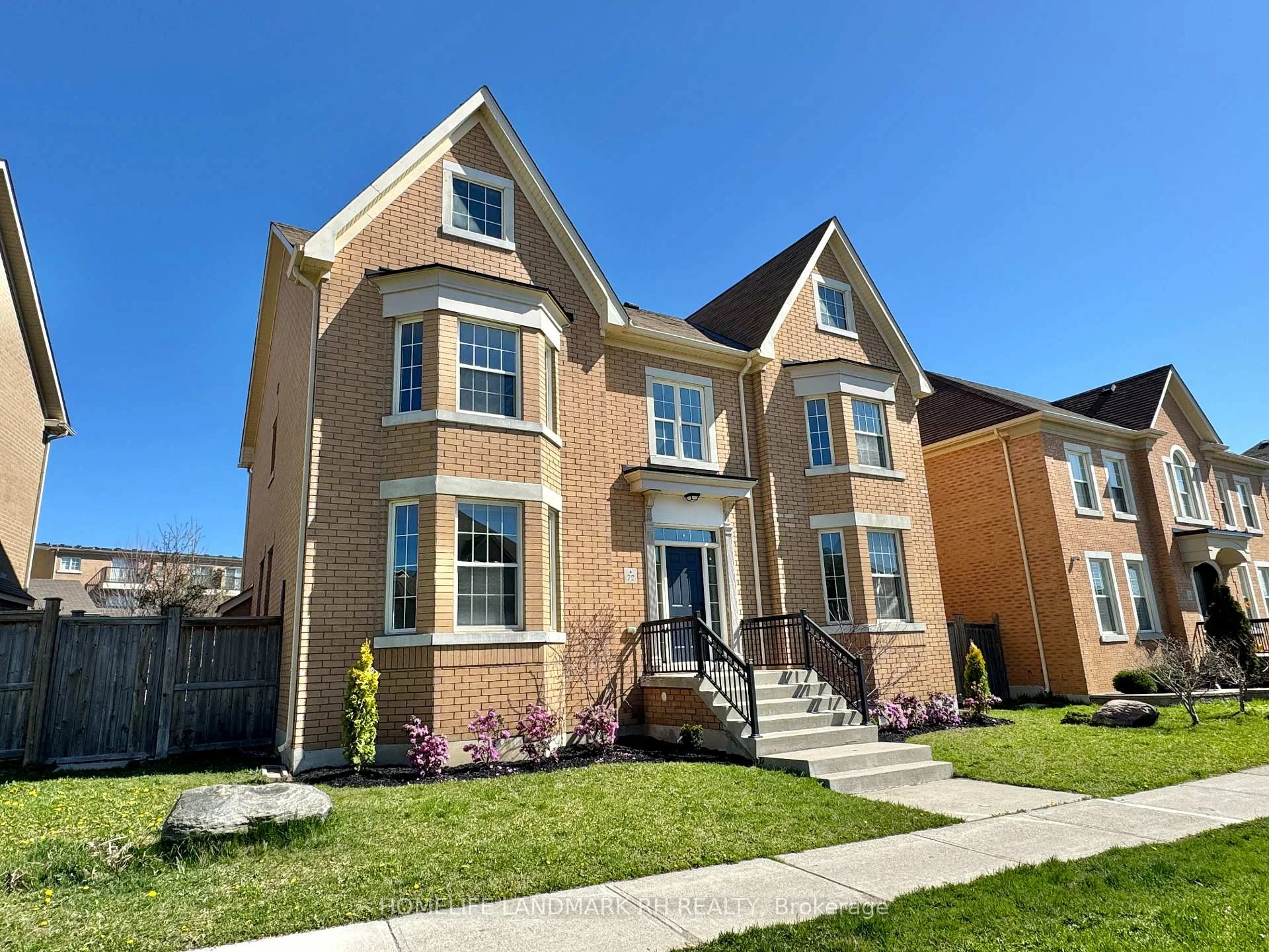 Photo 4 of 70 Murison Drive, Markham, Cathedraltown — HOMEH