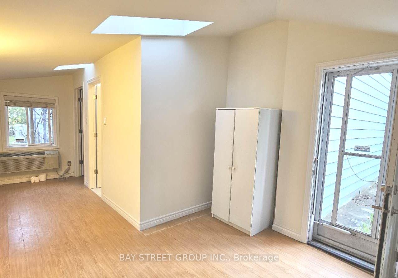 Photo 5 of Unit N-Side, 36 Grandview Avenue, Markham, Grandview — HOMEH