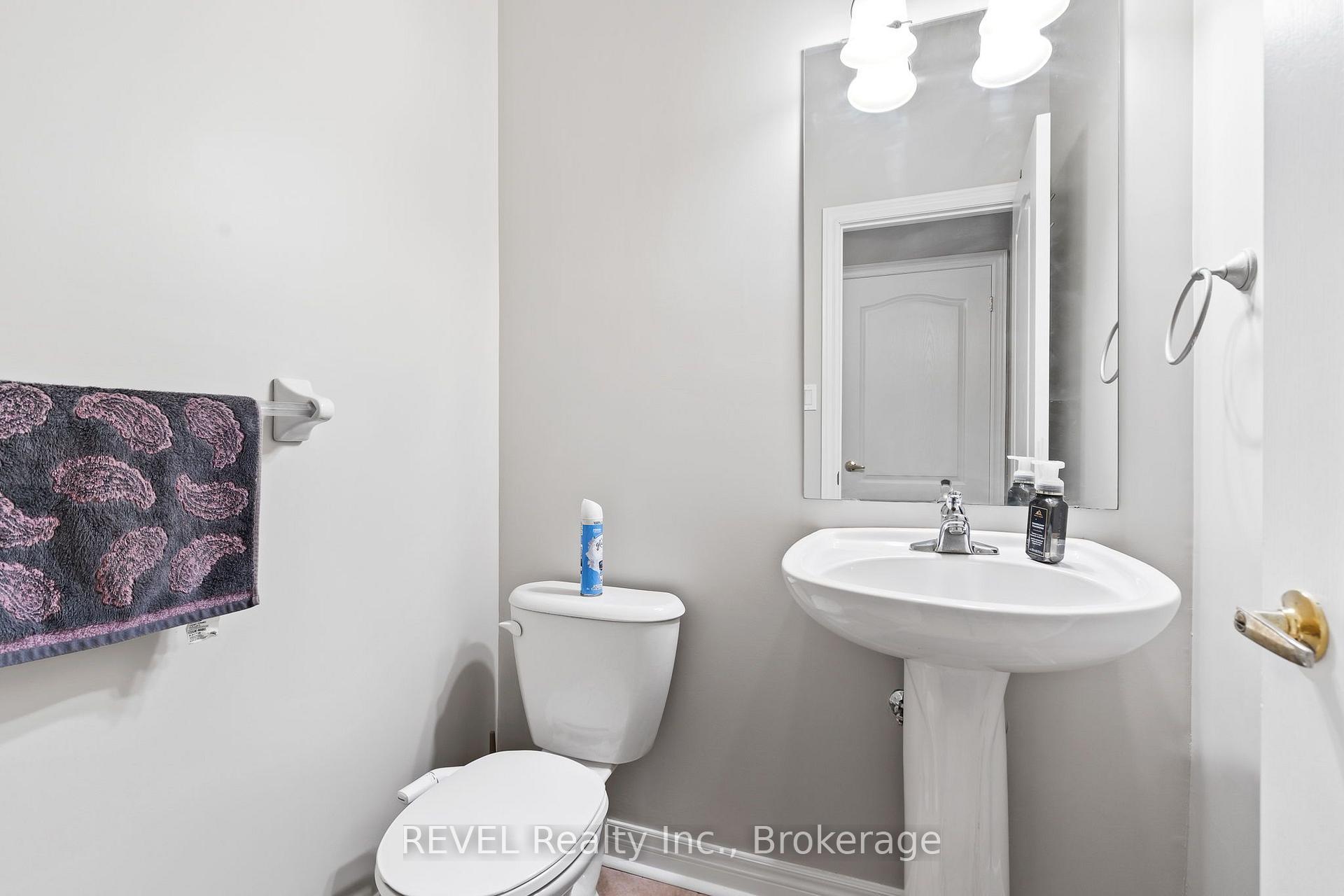 Photo 26 of 25 Colonel Lyall Street, St. Catharines, Secord Woods — HOMEH