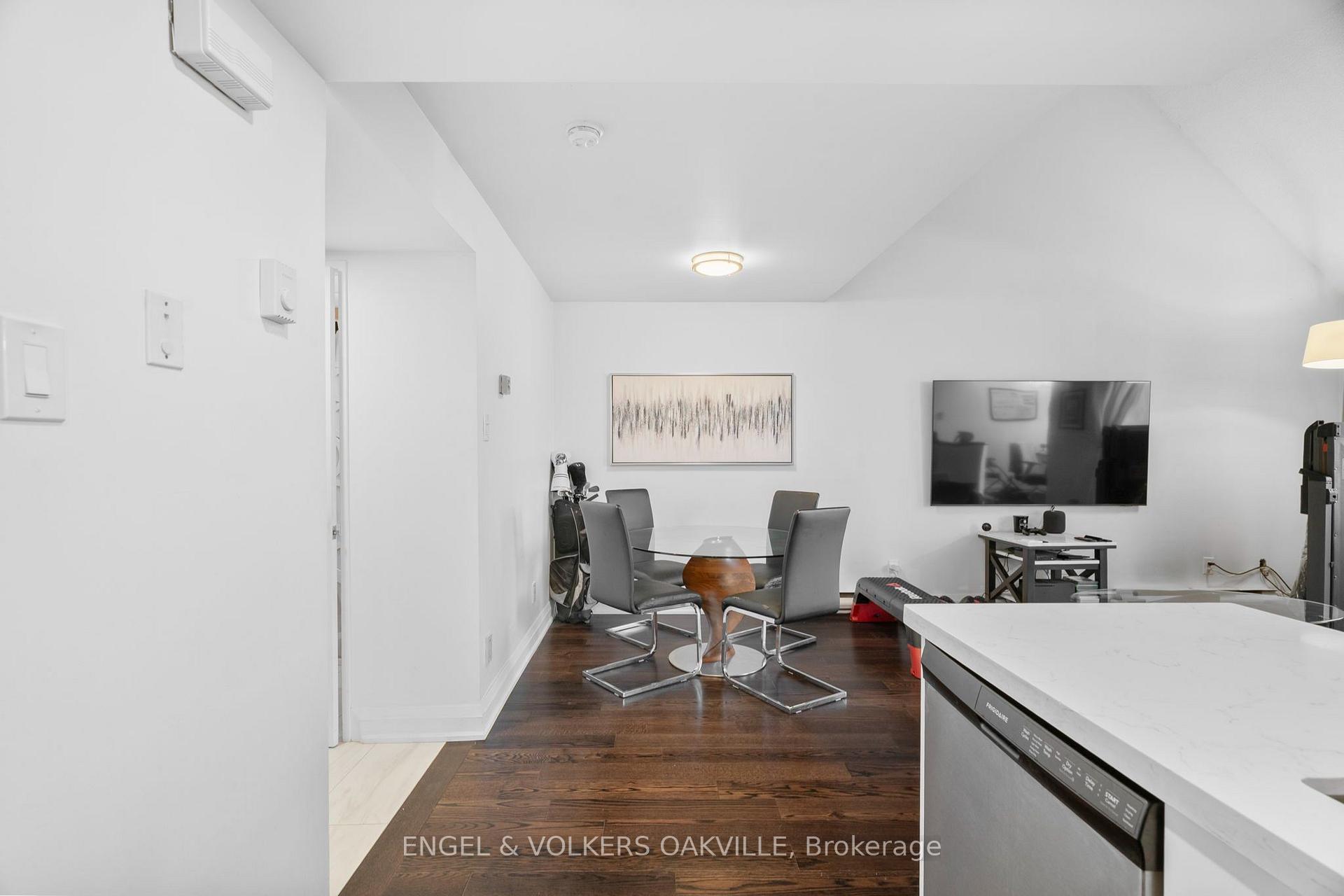 Photo 13 of Unit 416, 100 Bronte Road, Oakville, Bronte — HOMEH