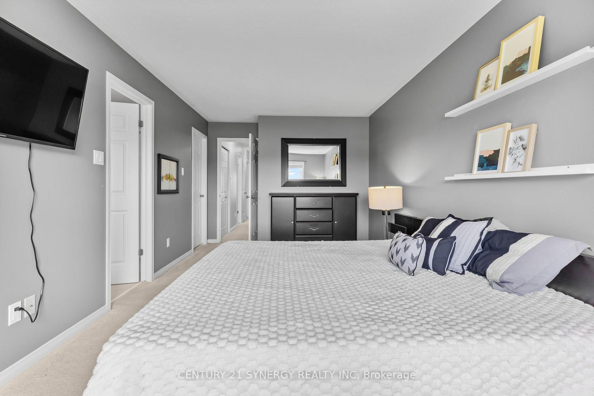 Photo 19 of 966 Torovin Private, Ottawa, Pineview — HOMEH
