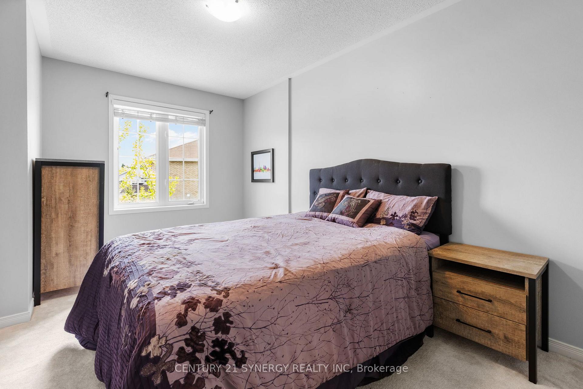 Photo 30 of 966 Torovin Private, Ottawa, Pineview — HOMEH