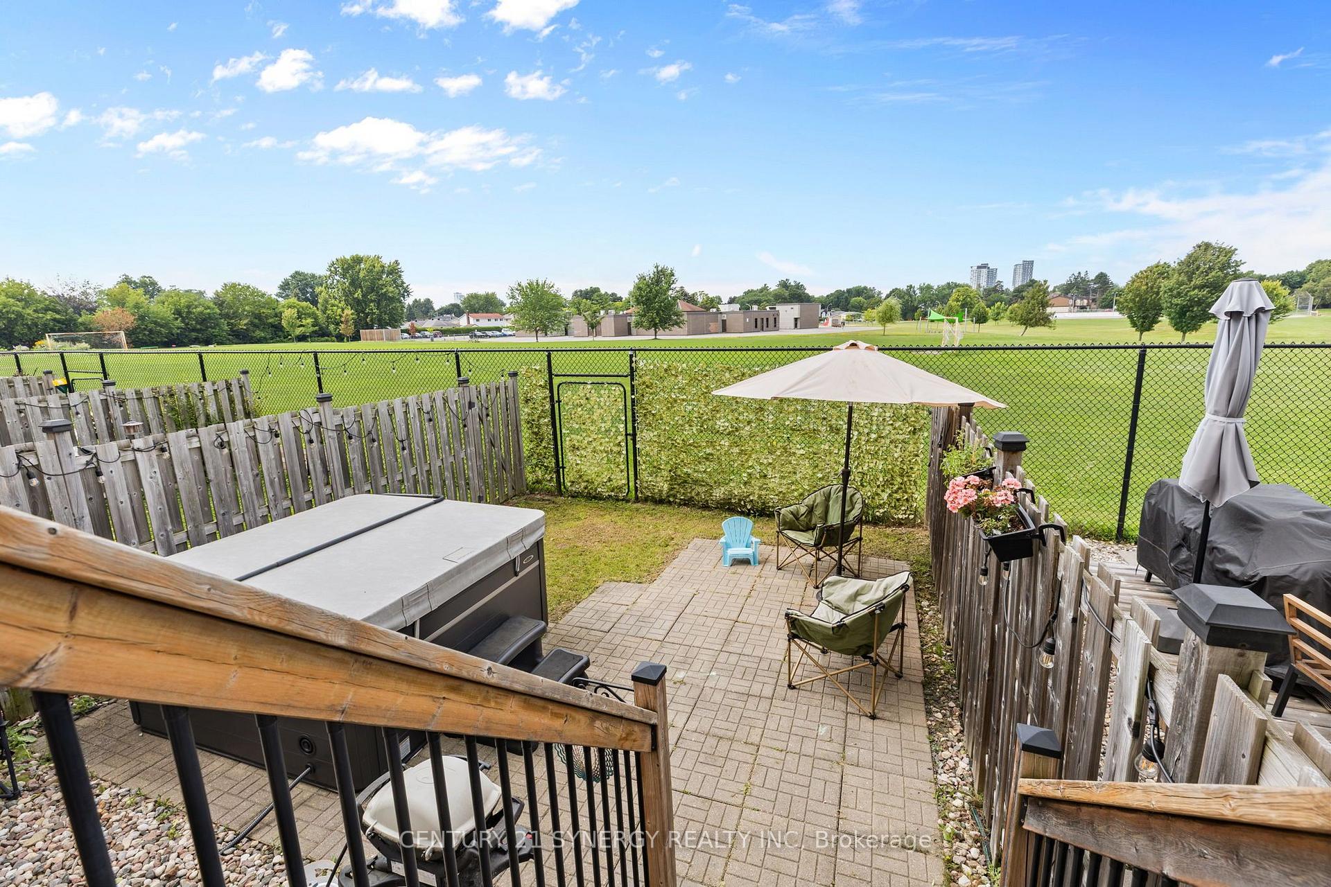 Photo 39 of 966 Torovin Private, Ottawa, Pineview — HOMEH