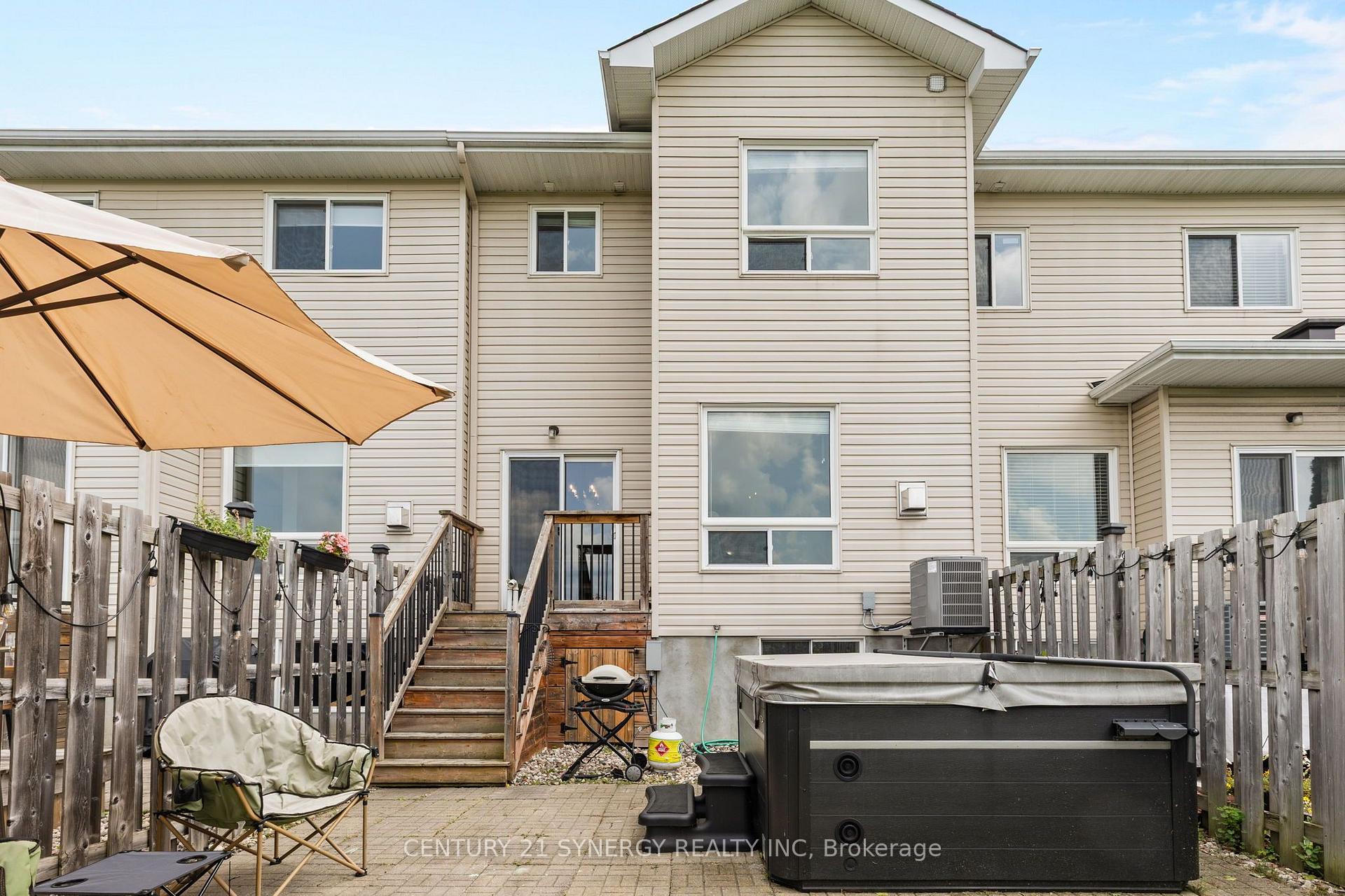 Photo 40 of 966 Torovin Private, Ottawa, Pineview — HOMEH