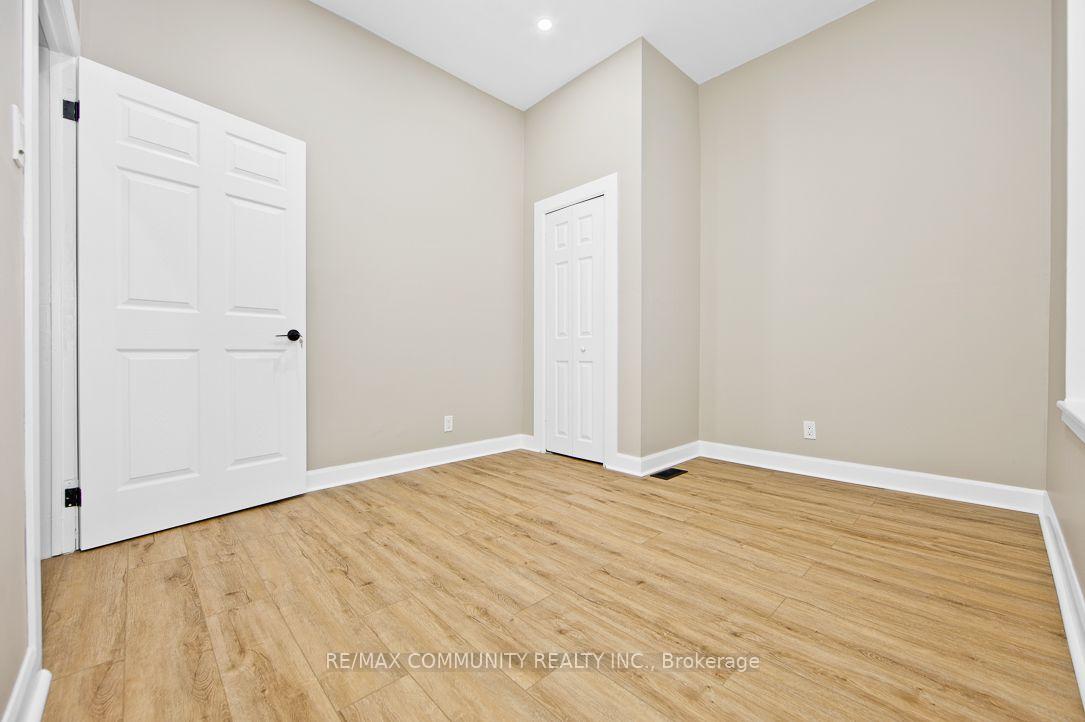 Photo 15 of Unit 1, 1130 King Street E, Cambridge, Preston South — HOMEH