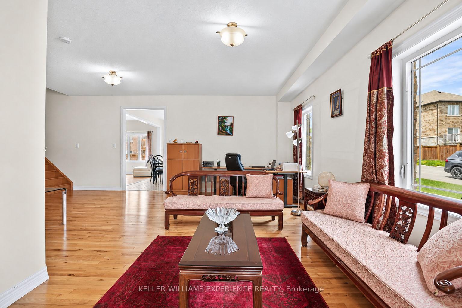 Photo 3 of 1296 Dallman Street, Innisfil, Lefroy — HOMEH