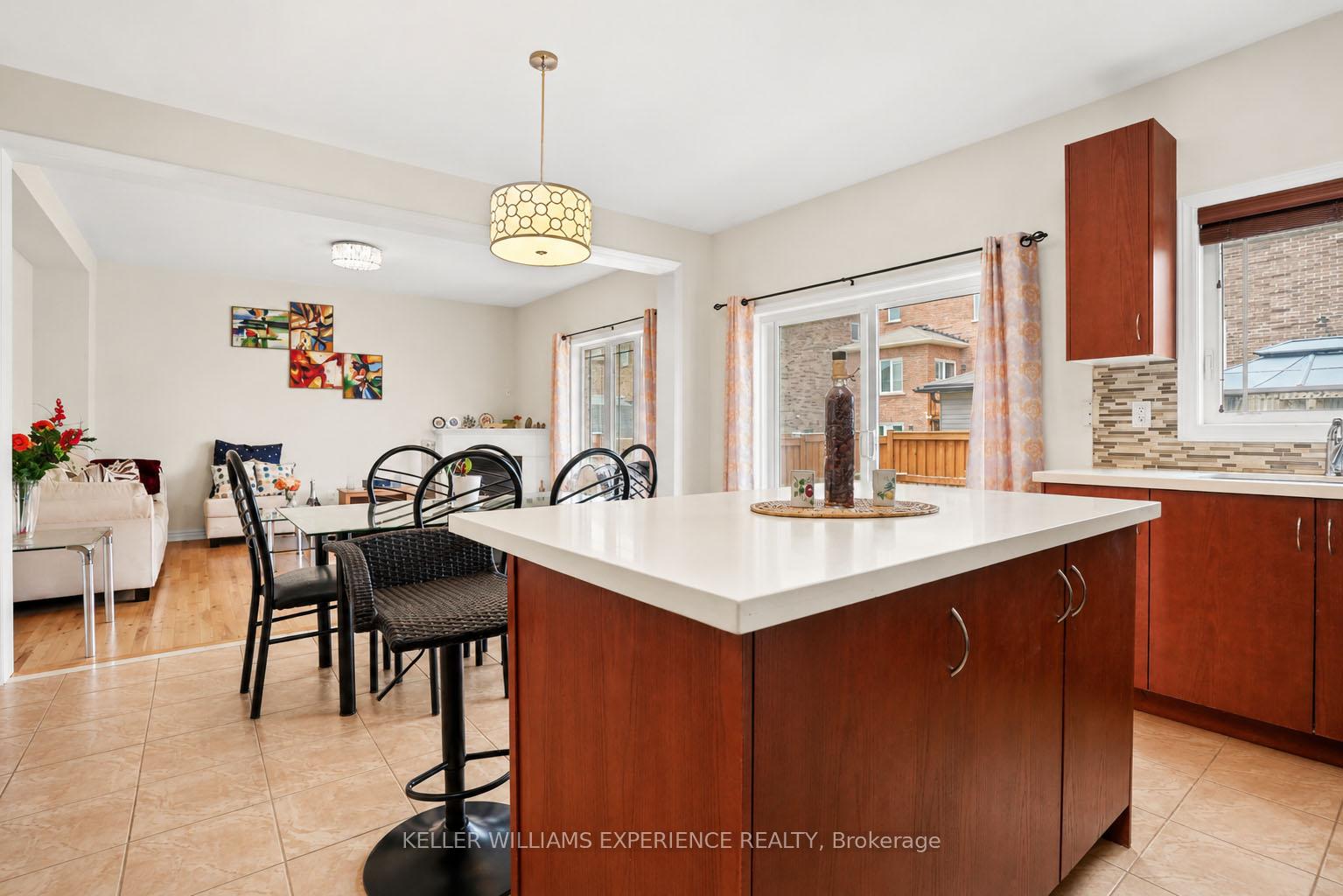 Photo 13 of 1296 Dallman Street, Innisfil, Lefroy — HOMEH