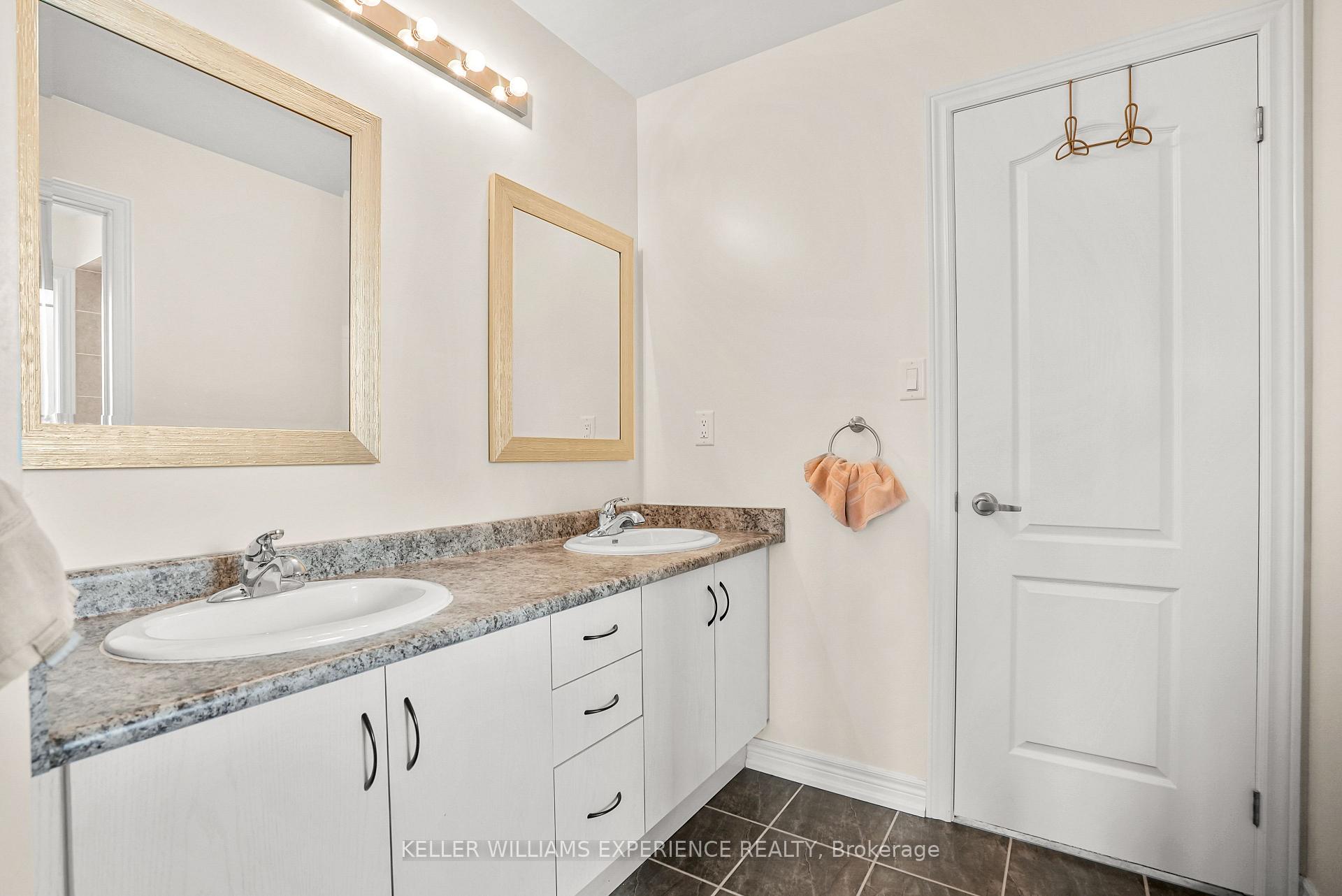 Photo 31 of 1296 Dallman Street, Innisfil, Lefroy — HOMEH