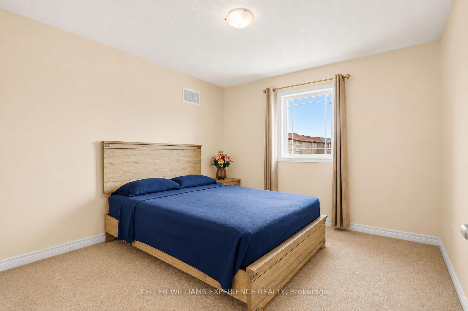 Photo 33 of 1296 Dallman Street, Innisfil, Lefroy — HOMEH
