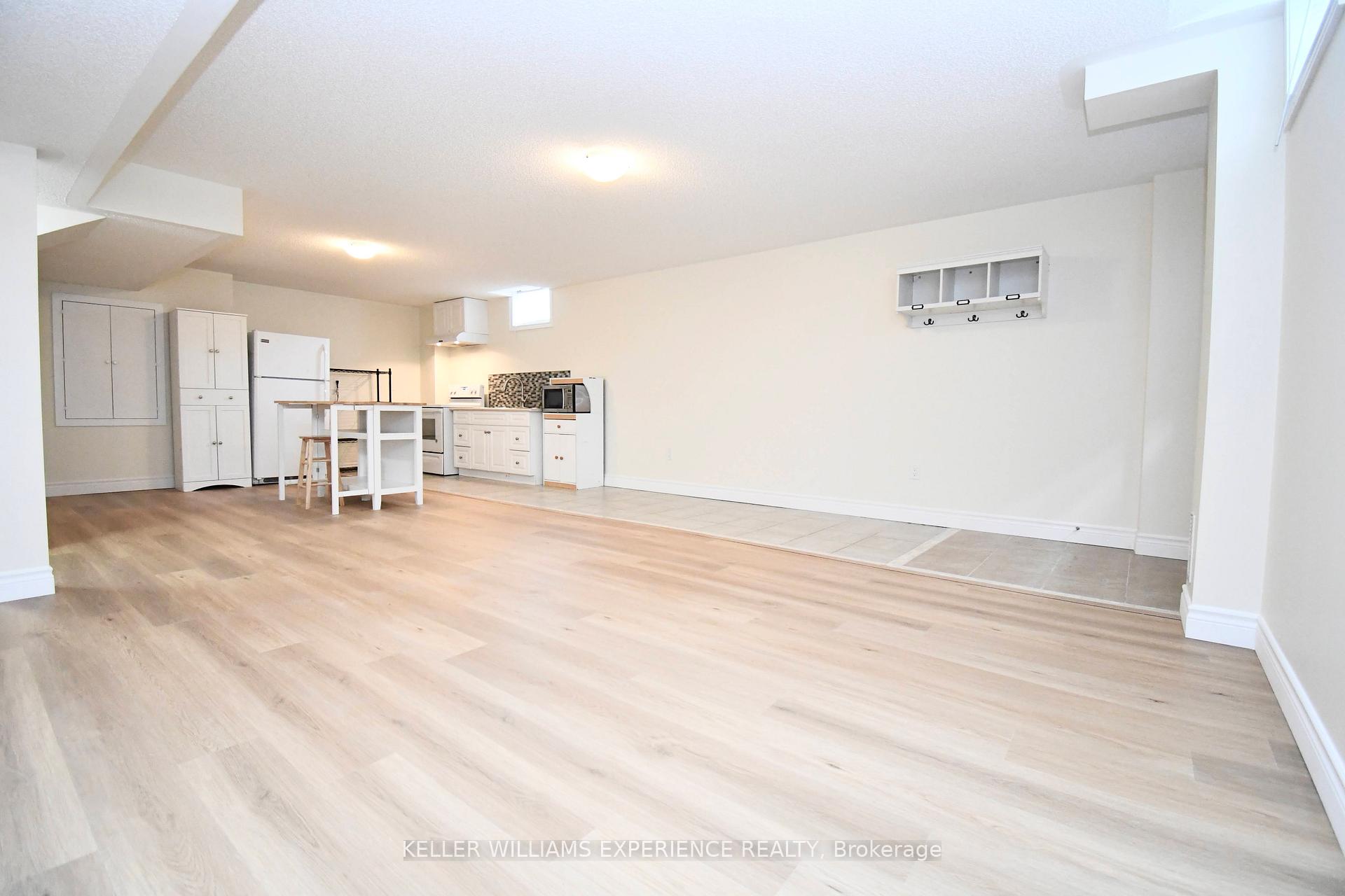 Photo 38 of 1296 Dallman Street, Innisfil, Lefroy — HOMEH