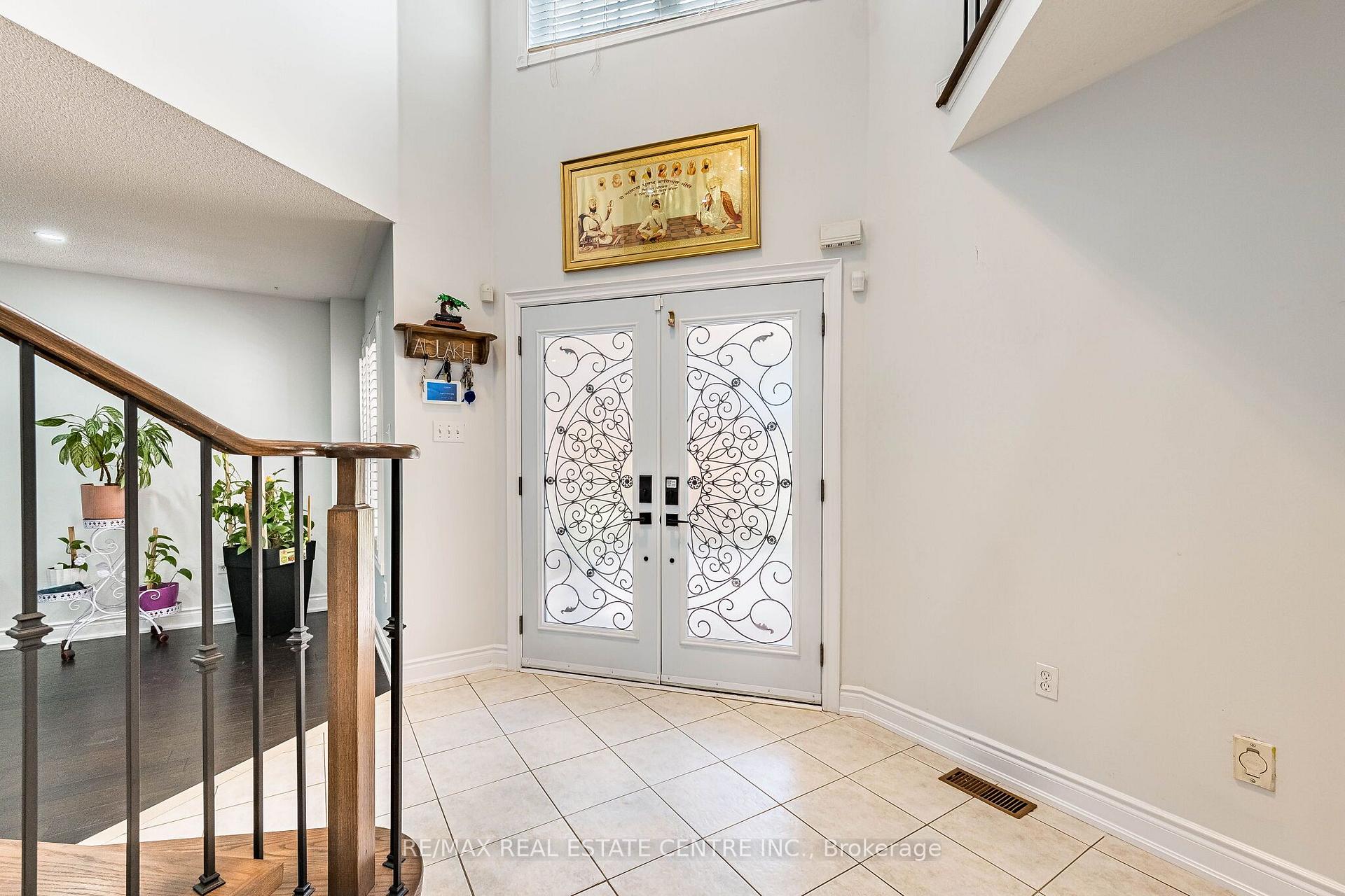 Photo 5 of 25 Sheepberry Terrace, Brampton, Fletcher's Meadow — HOMEH