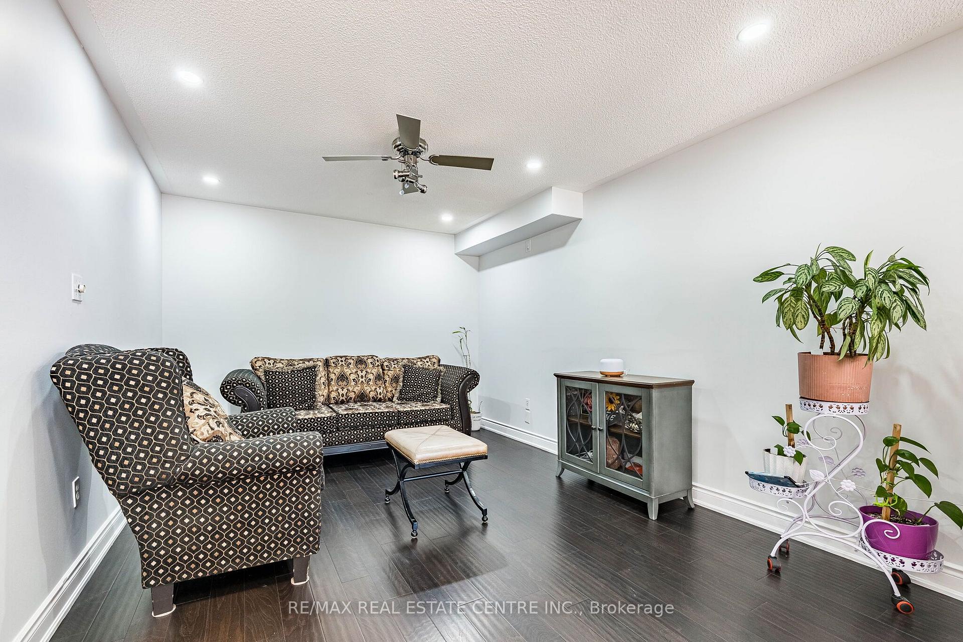 Photo 6 of 25 Sheepberry Terrace, Brampton, Fletcher's Meadow — HOMEH