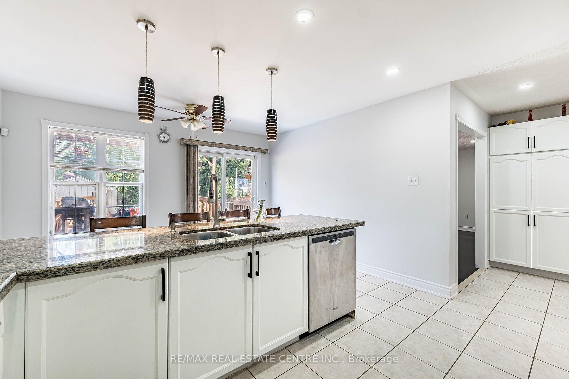 Photo 15 of 25 Sheepberry Terrace, Brampton, Fletcher's Meadow — HOMEH