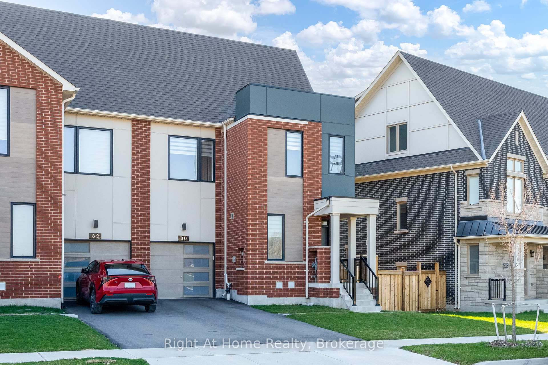 Photo 3 of 80 Settlers Road E, Oakville, Glenorchy — HOMEH