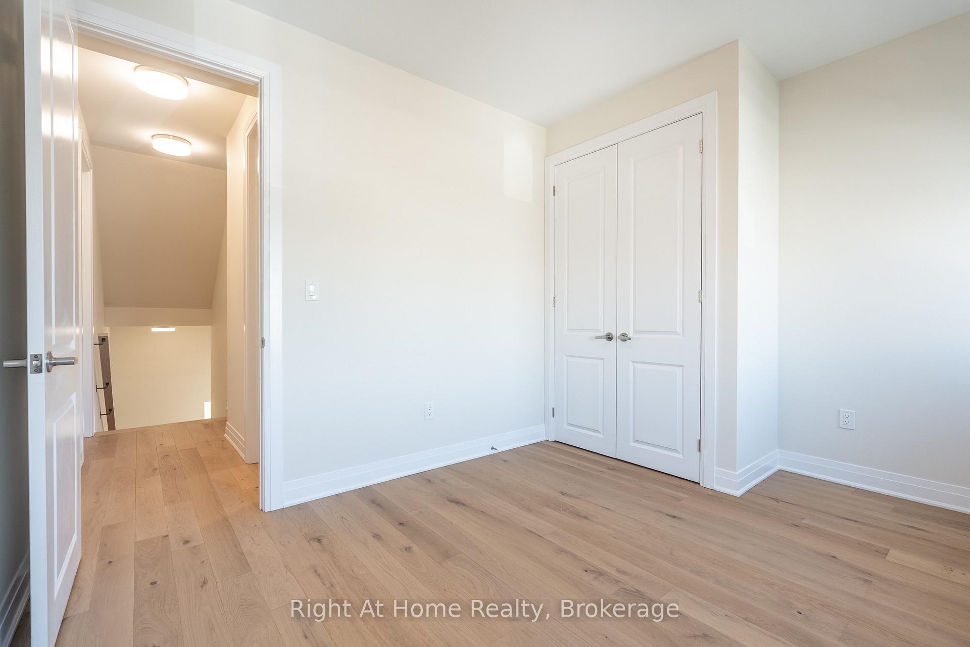 Photo 31 of 80 Settlers Road E, Oakville, Glenorchy — HOMEH