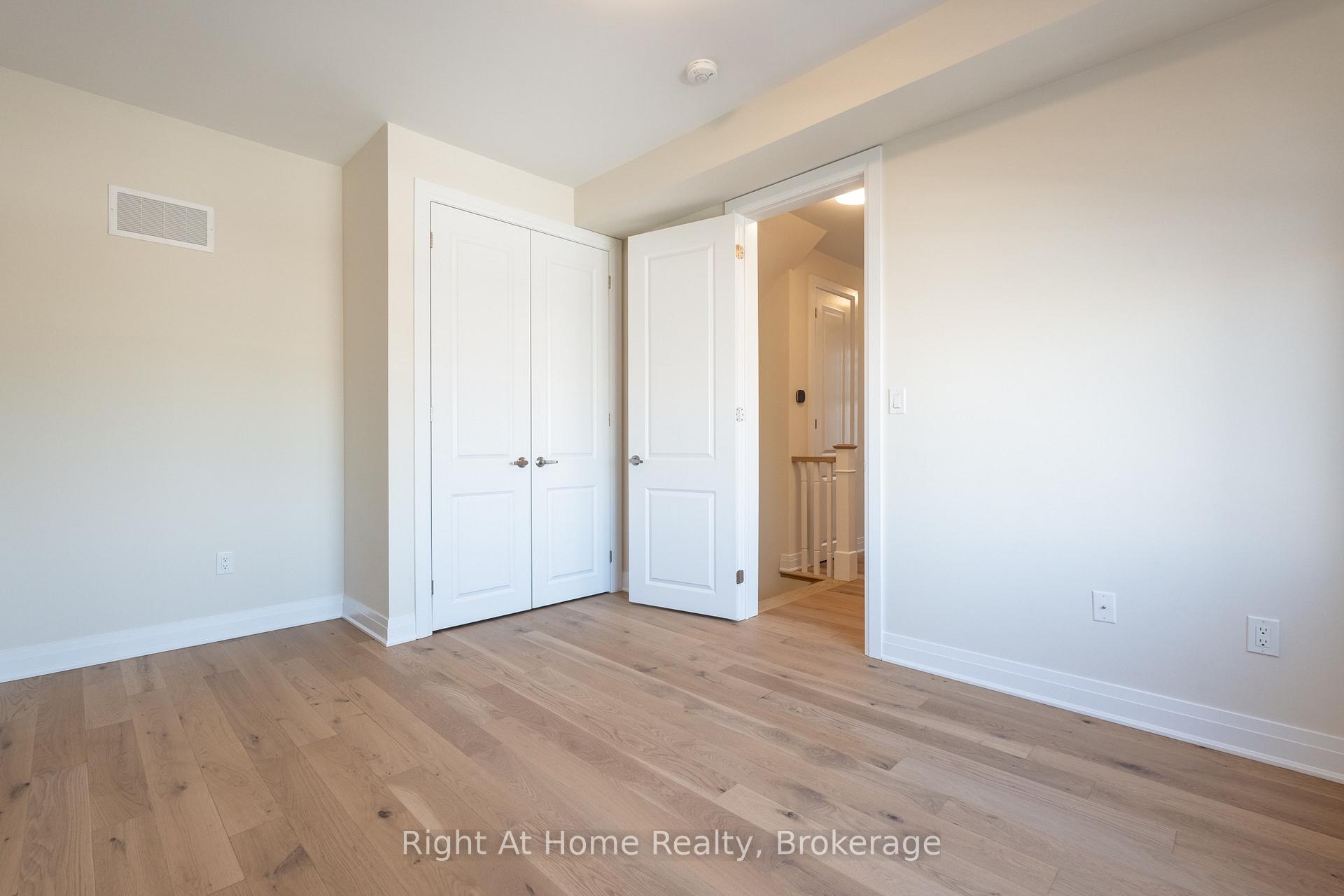 Photo 32 of 80 Settlers Road E, Oakville, Glenorchy — HOMEH