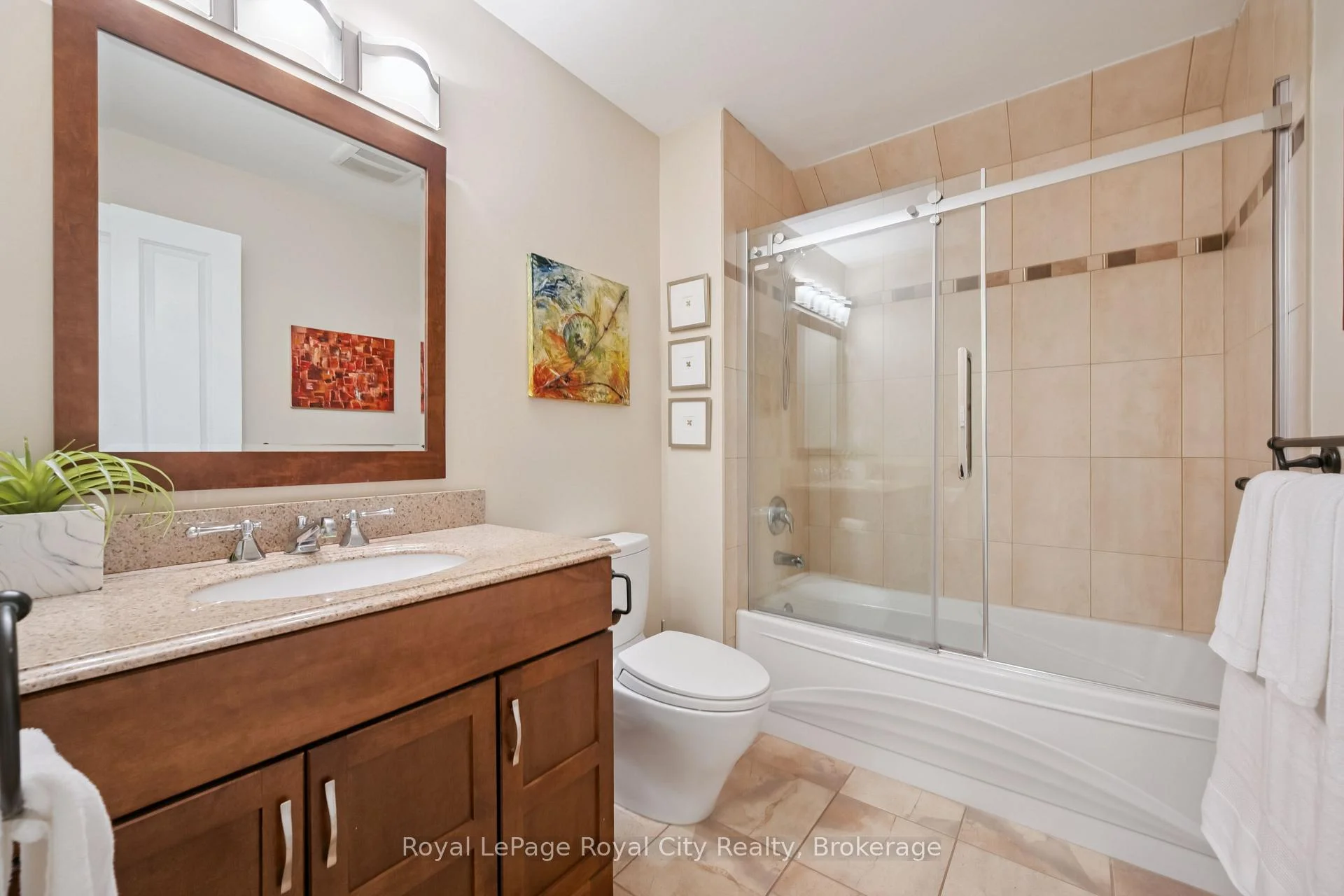 Photo 84 of 33 Edgehill Drive, Guelph, Exhibition Park — HOMEH