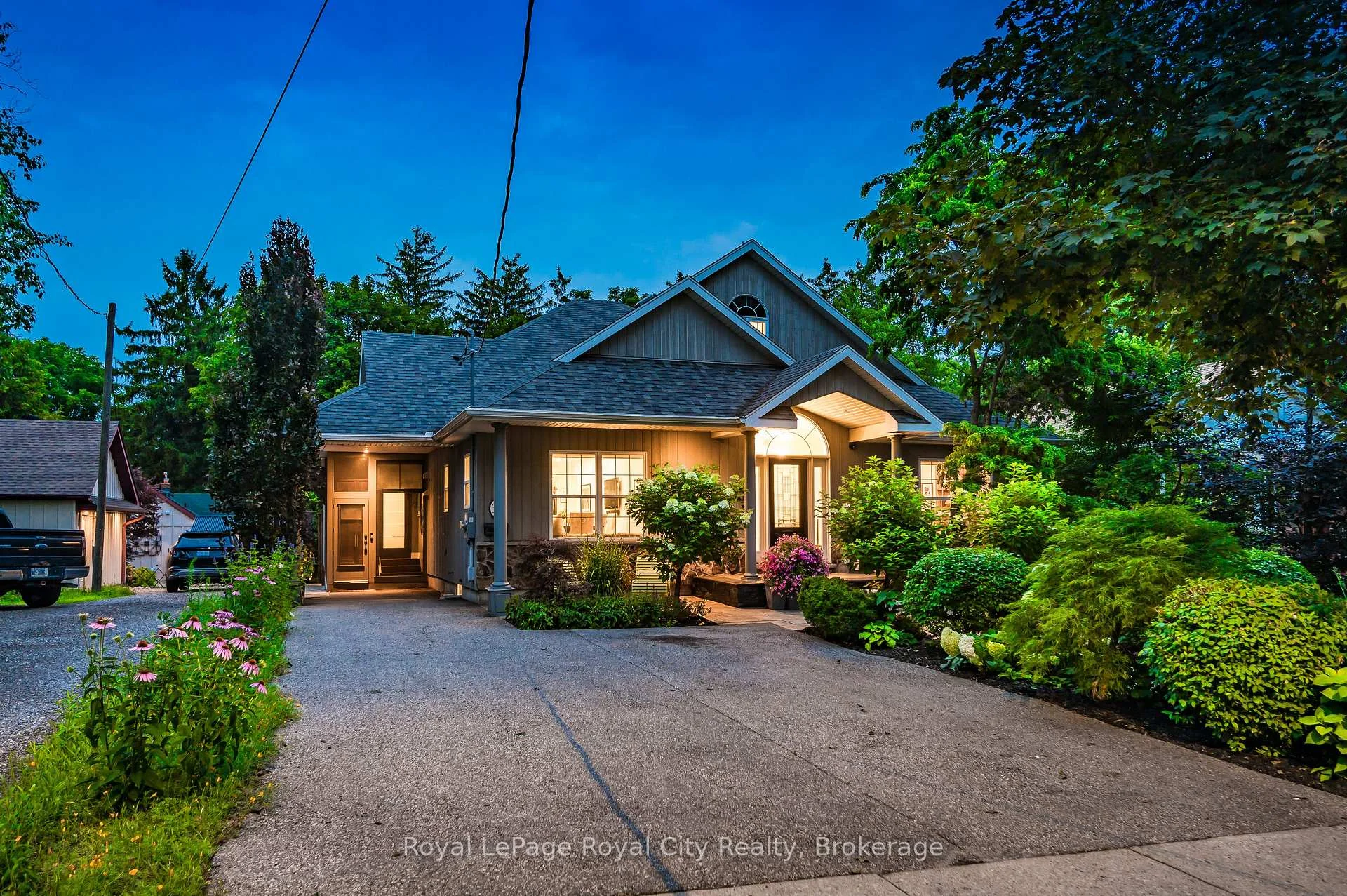 Photo 2 of 33 Edgehill Drive, Guelph, Exhibition Park — HOMEH
