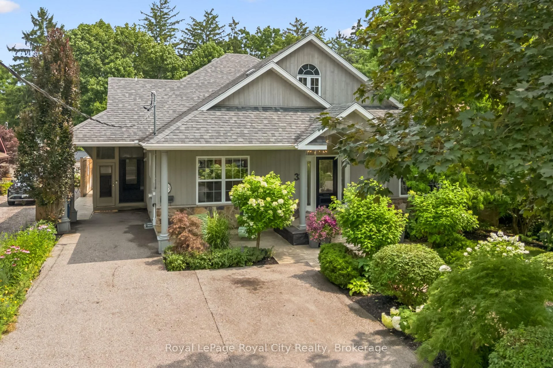 Photo 5 of 33 Edgehill Drive, Guelph, Exhibition Park — HOMEH