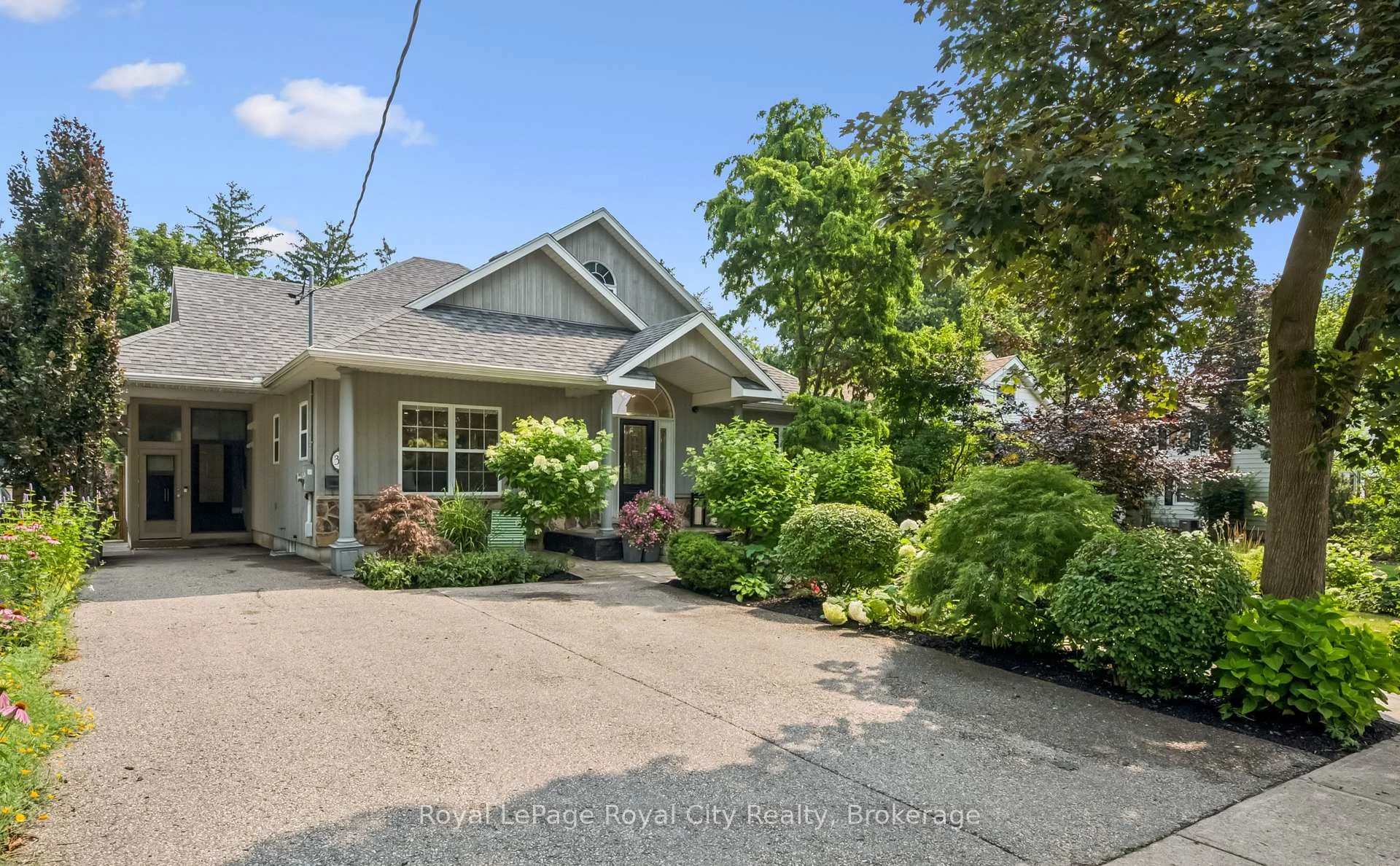 Photo 7 of 33 Edgehill Drive, Guelph, Exhibition Park — HOMEH