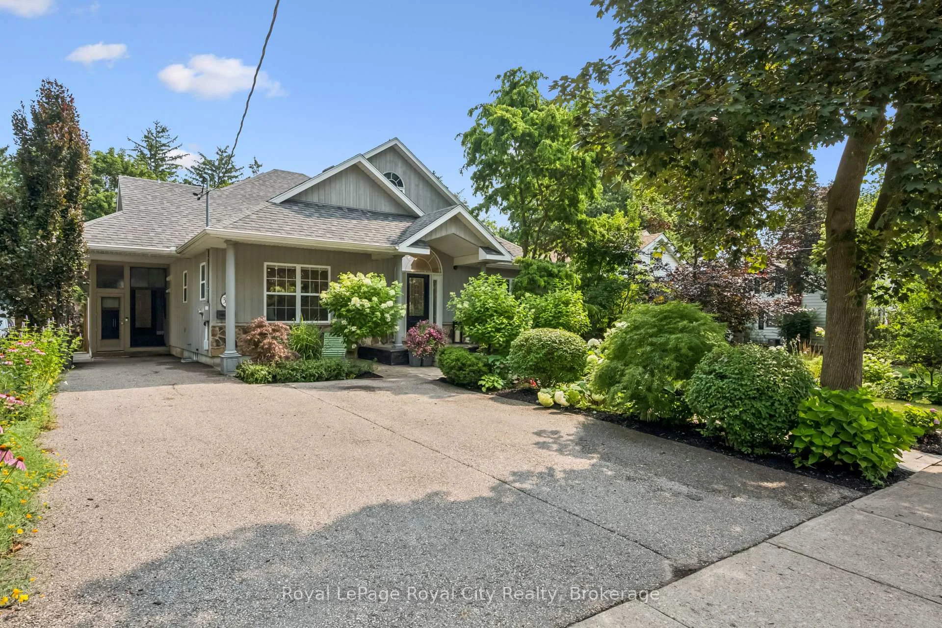 Photo 11 of 33 Edgehill Drive, Guelph, Exhibition Park — HOMEH