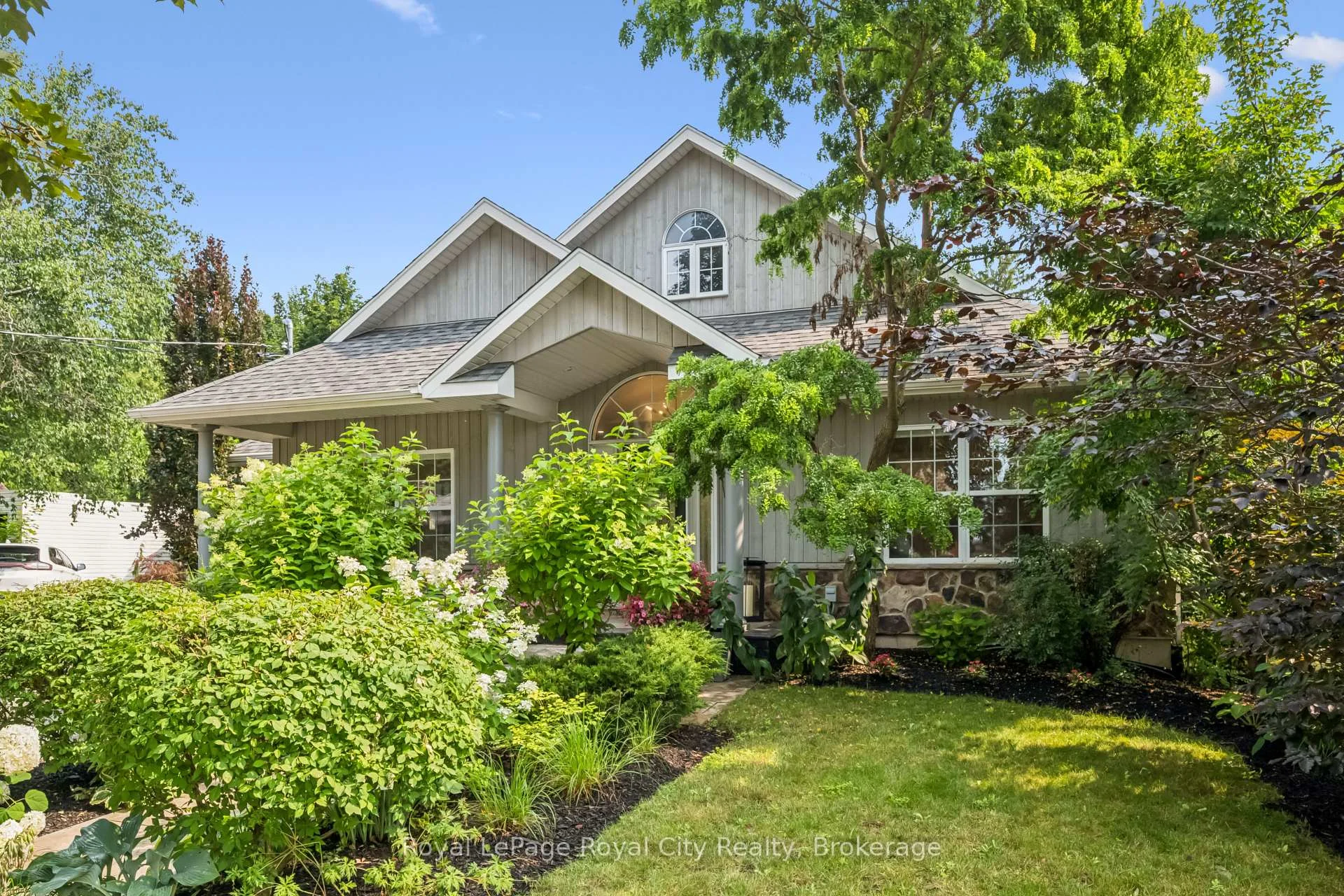 Photo 29 of 33 Edgehill Drive, Guelph, Exhibition Park — HOMEH