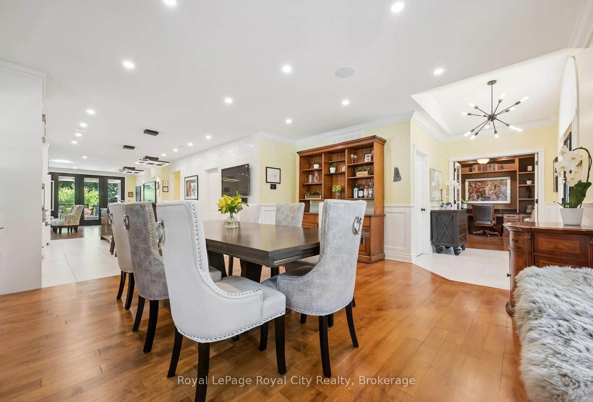 Photo 37 of 33 Edgehill Drive, Guelph, Exhibition Park — HOMEH