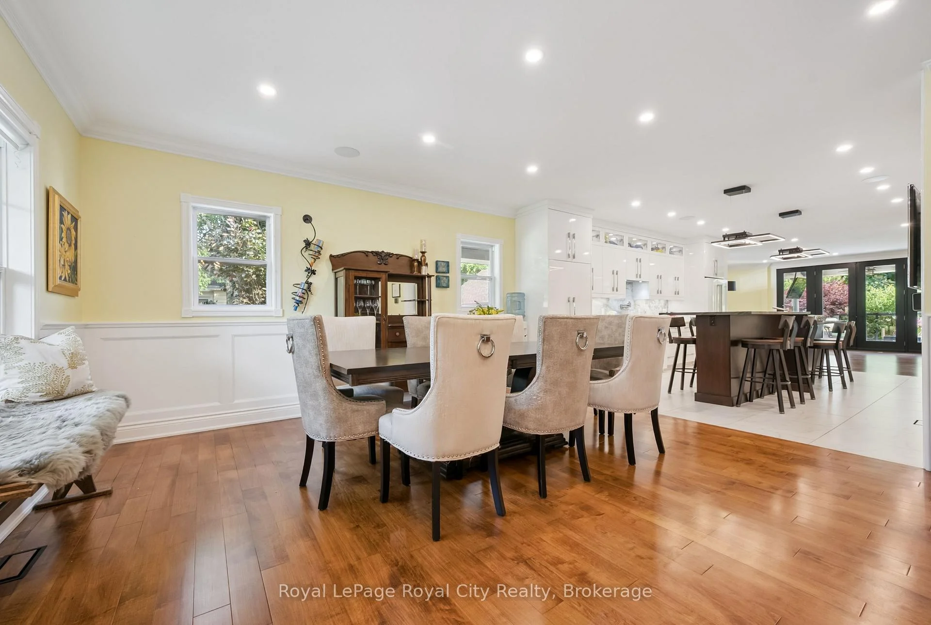 Photo 39 of 33 Edgehill Drive, Guelph, Exhibition Park — HOMEH