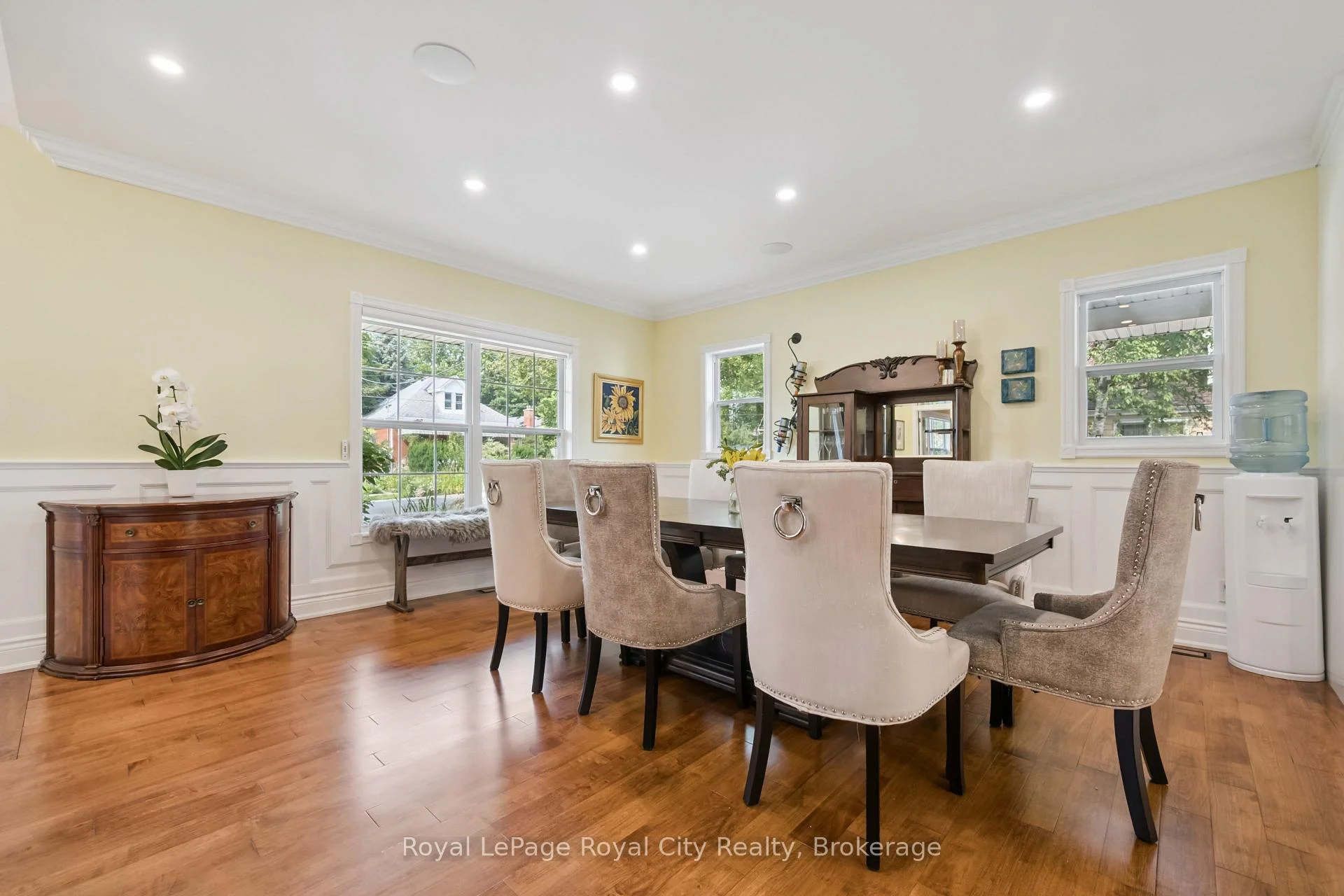 Photo 45 of 33 Edgehill Drive, Guelph, Exhibition Park — HOMEH