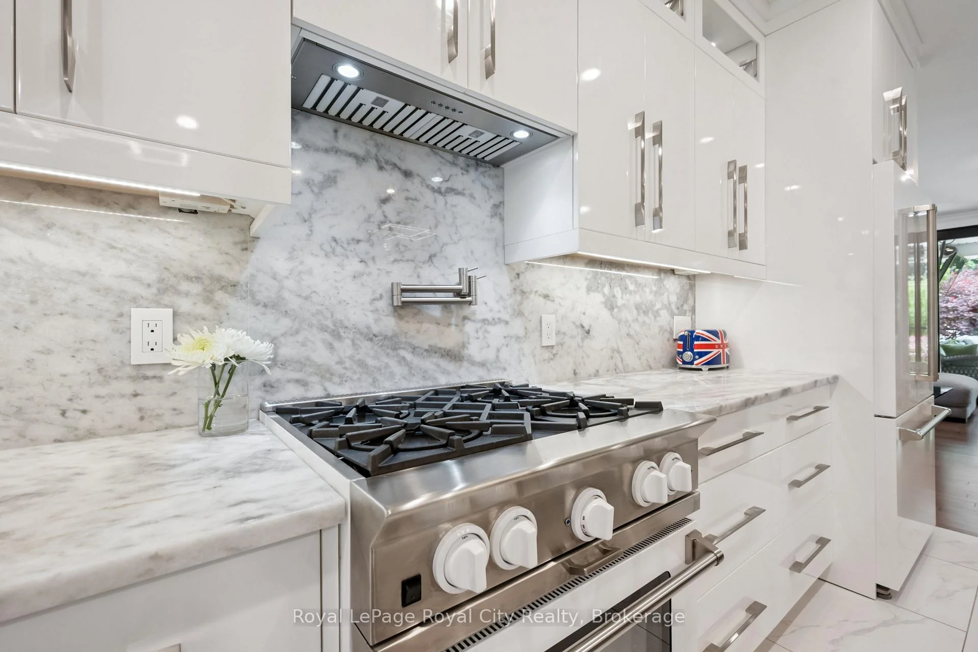 Photo 65 of 33 Edgehill Drive, Guelph, Exhibition Park — HOMEH
