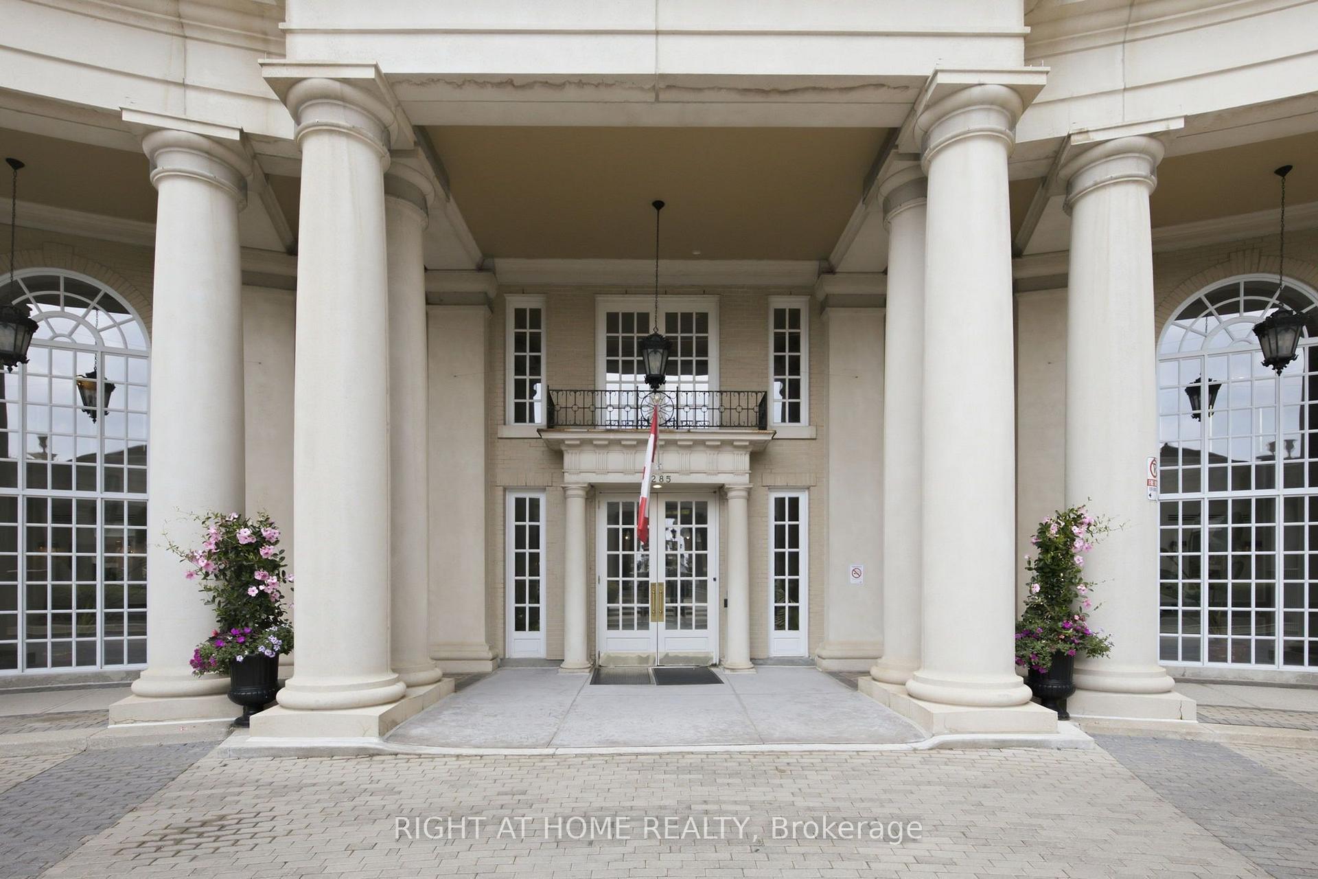 Photo of Unit 312, 2285 Lake Shore Boulevard W