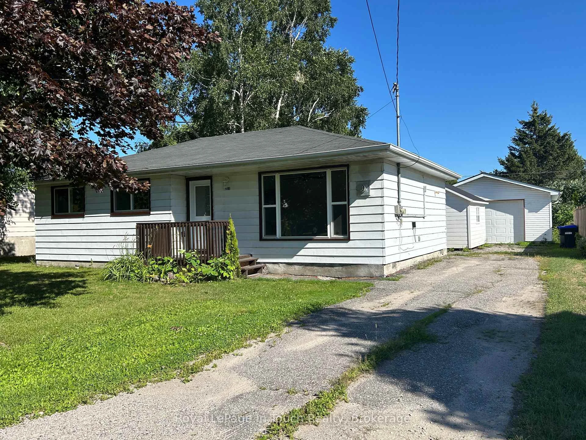 Photo 4 of 317 Wardell Street, Tay, Port McNicoll — HOMEH