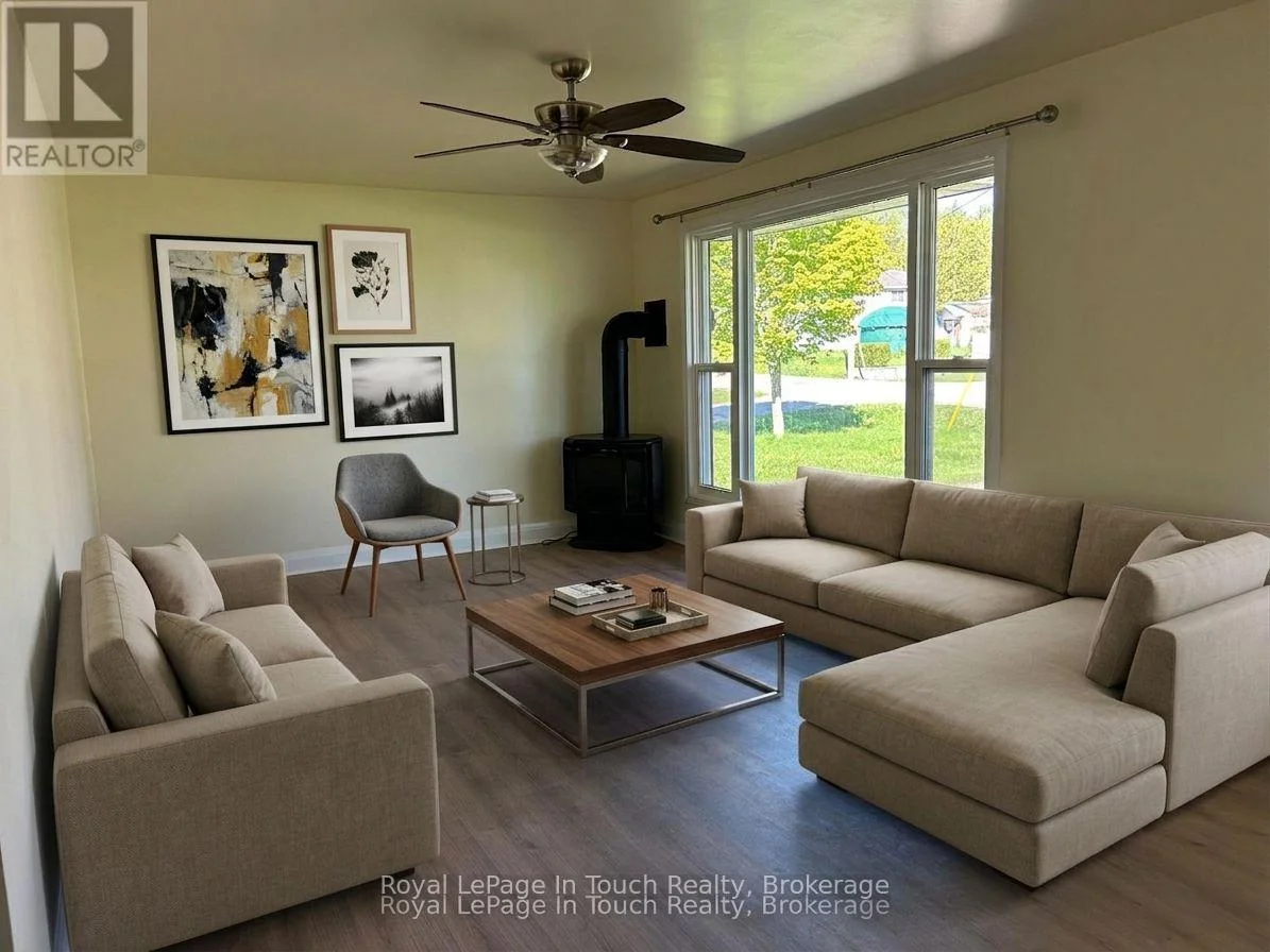 Photo 16 of 317 Wardell Street, Tay, Port McNicoll — HOMEH