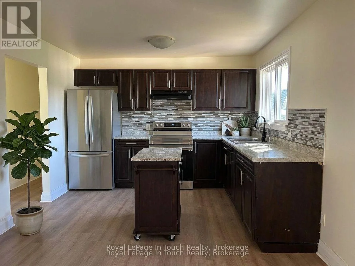 Photo 11 of 317 Wardell Street, Tay, Port McNicoll — HOMEH