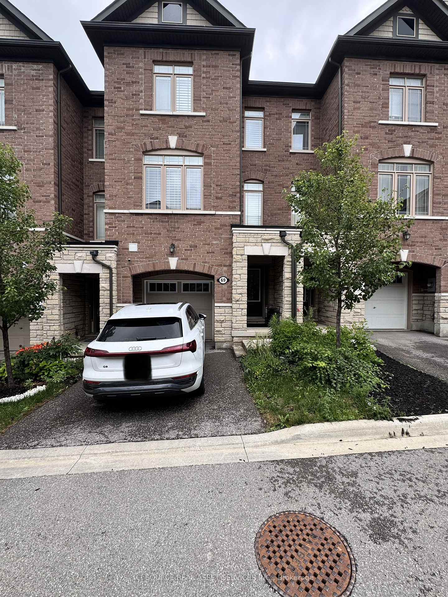 Photo 1 of 69 Gordon Circle, Newmarket, Gorham-College Manor — HOMEH