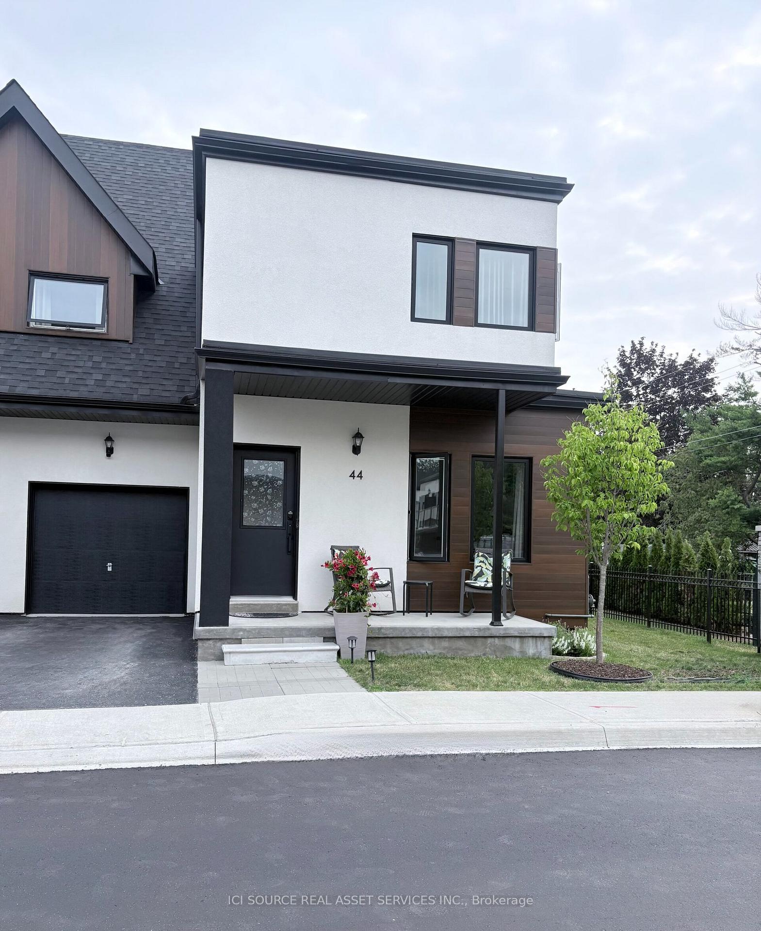 Photo 1 of 44 Ruby Crescent, Orillia — HOMEH