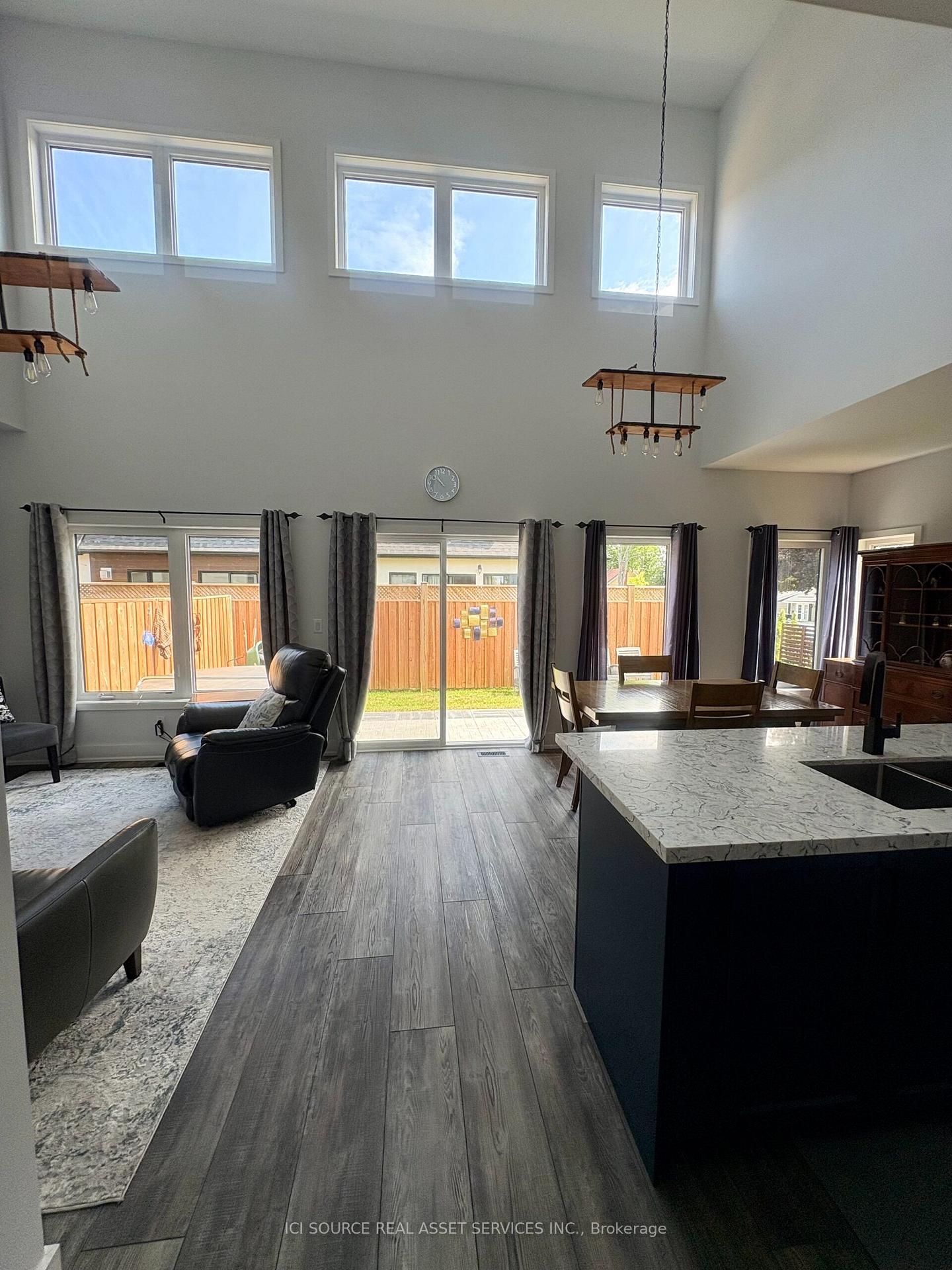 Photo 8 of 44 Ruby Crescent, Orillia — HOMEH