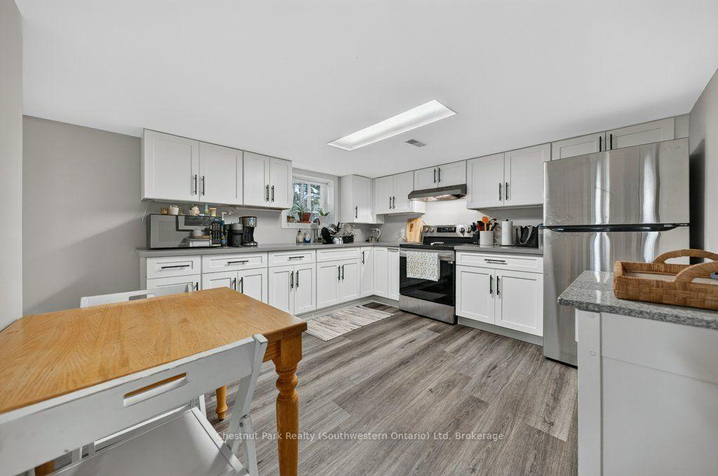 Photo 13 of 274 Water Street, Guelph, Dovercliffe Park/Old University — HOMEH