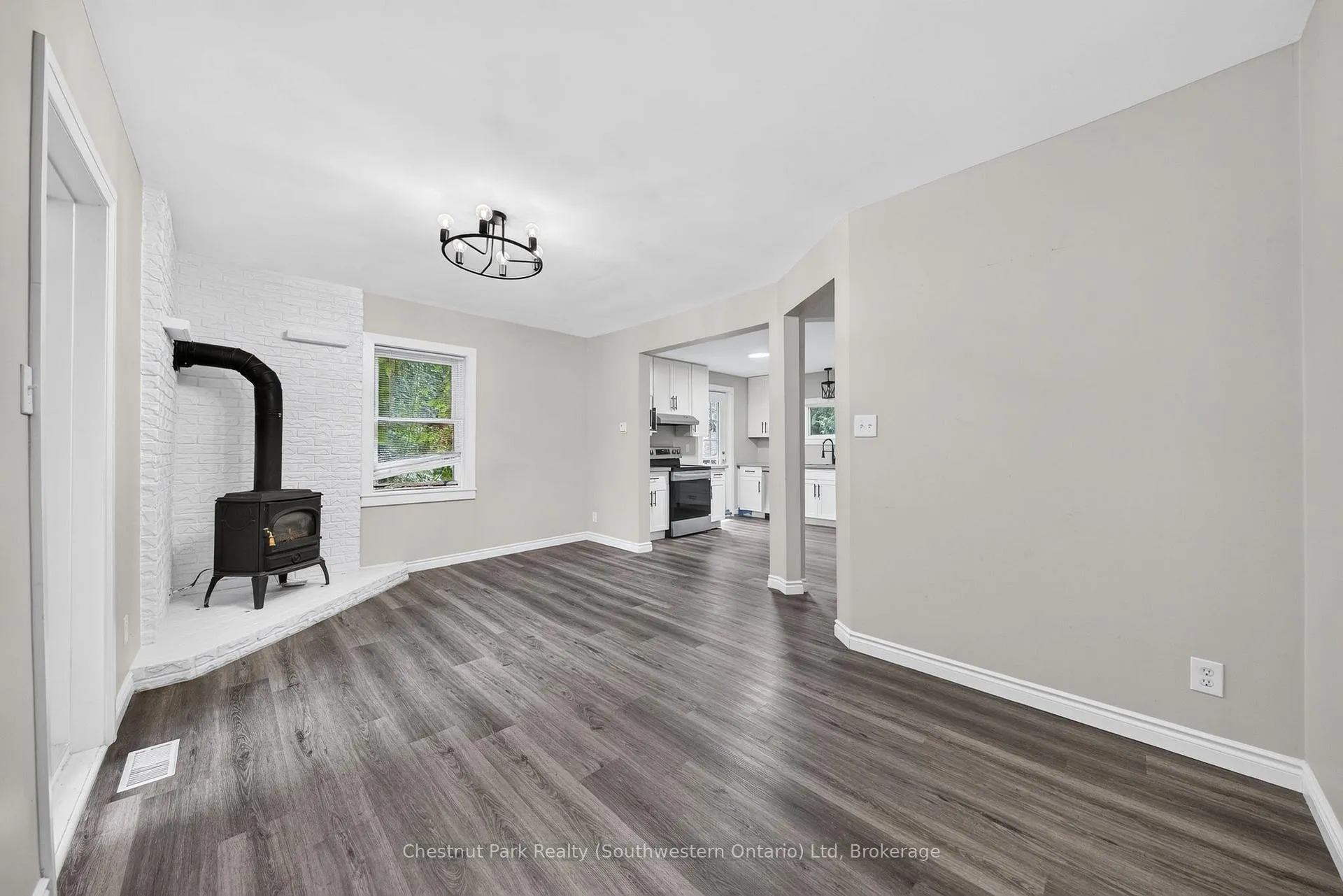 Photo 9 of 274 Water Street, Guelph, Dovercliffe Park/Old University — HOMEH
