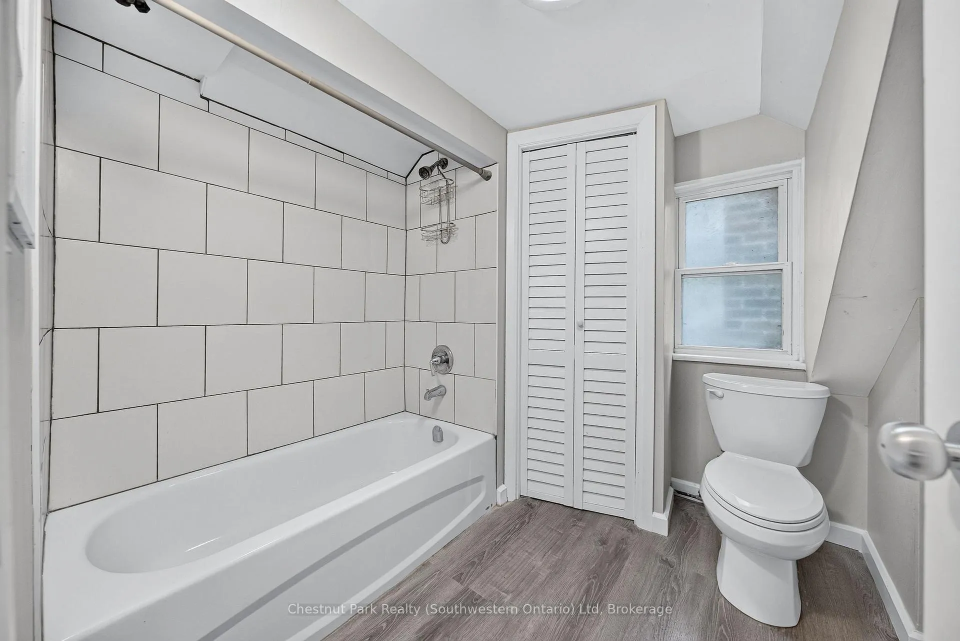 Photo 52 of 274 Water Street, Guelph, Dovercliffe Park/Old University — HOMEH