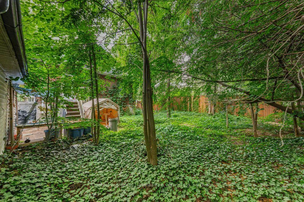 Photo 2 of 274 Water Street, Guelph, Dovercliffe Park/Old University — HOMEH