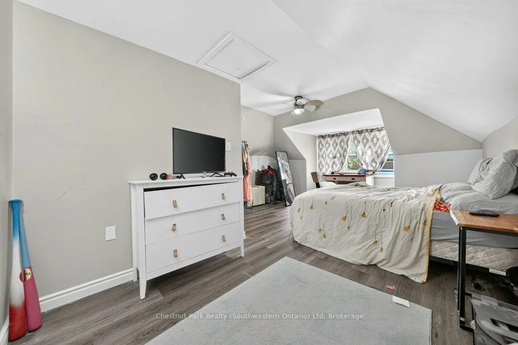 Photo 51 of 274 Water Street, Guelph, Dovercliffe Park/Old University — HOMEH