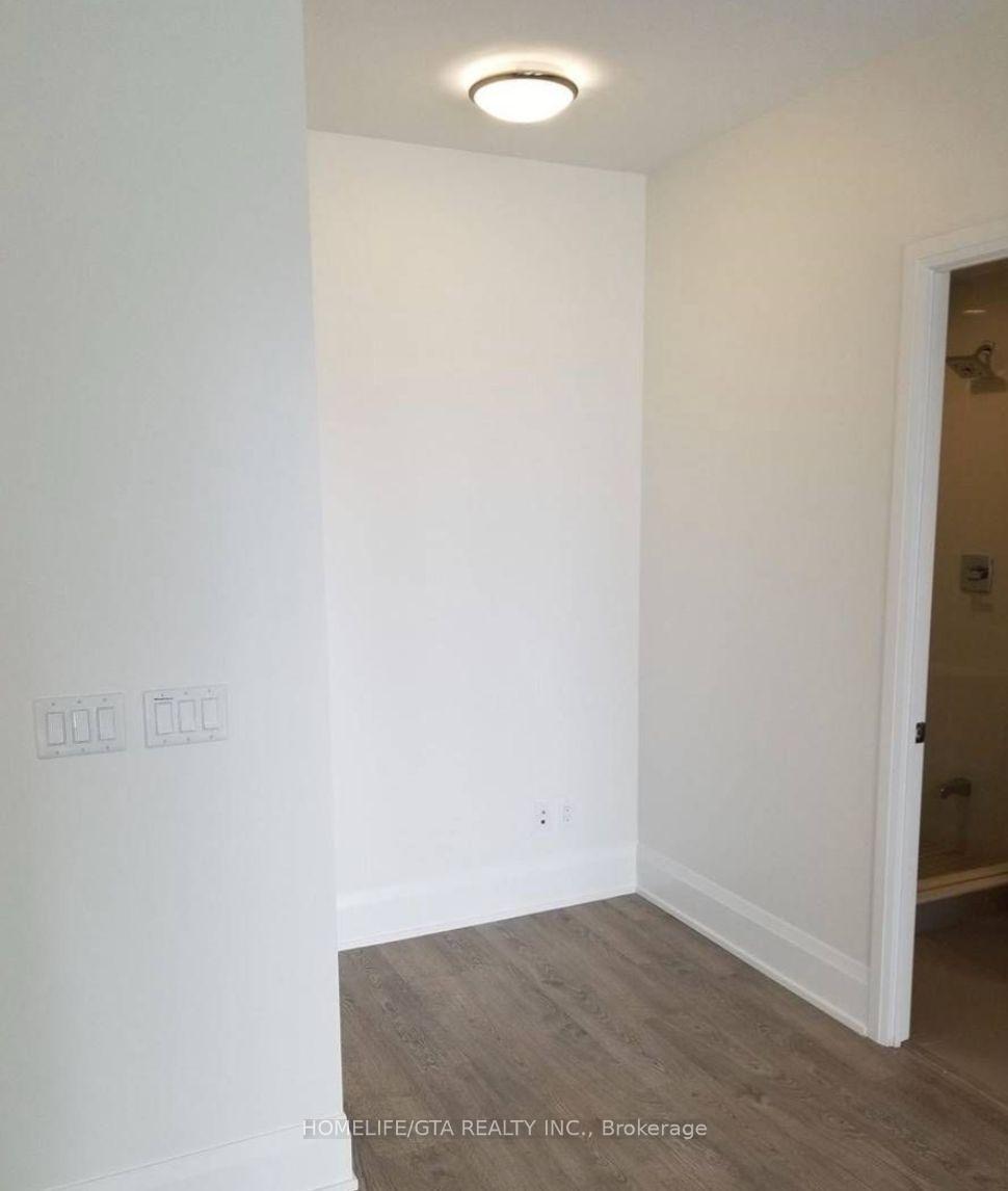 Photo 6 of Unit 613, 101 Erskine Avenue, Toronto, Mount Pleasant West — HOMEH