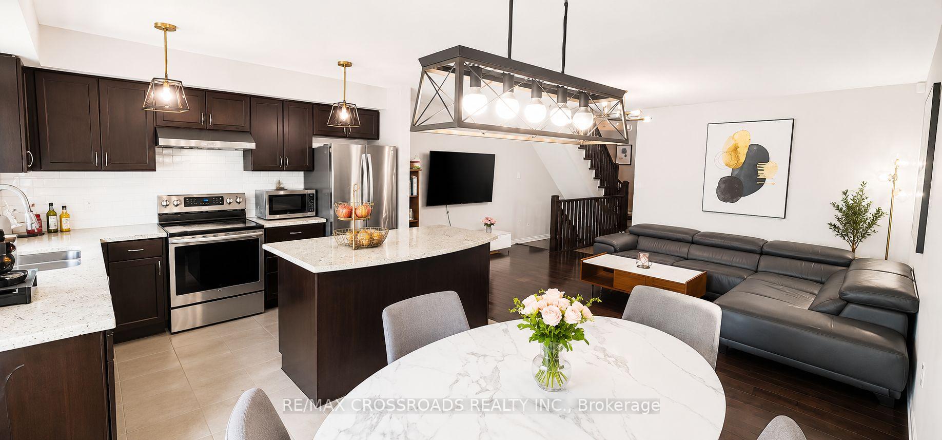 Photo 4 of 53 Edwin Pearson Street, Aurora, Bayview Northeast — HOMEH